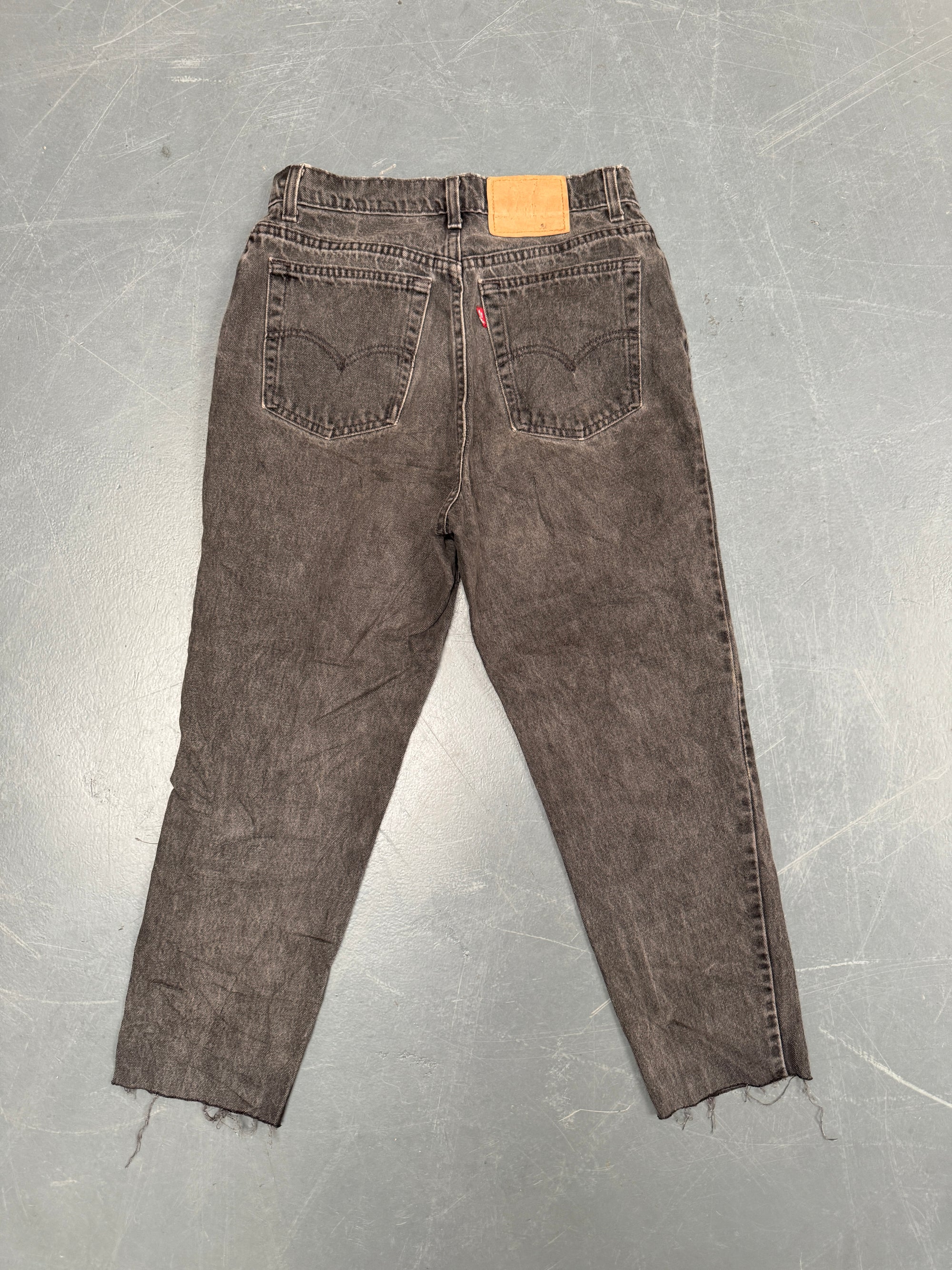 Vintage Ladies Levis High Waisted Denim 90s Made Jean - W 28 L 26 - HW140