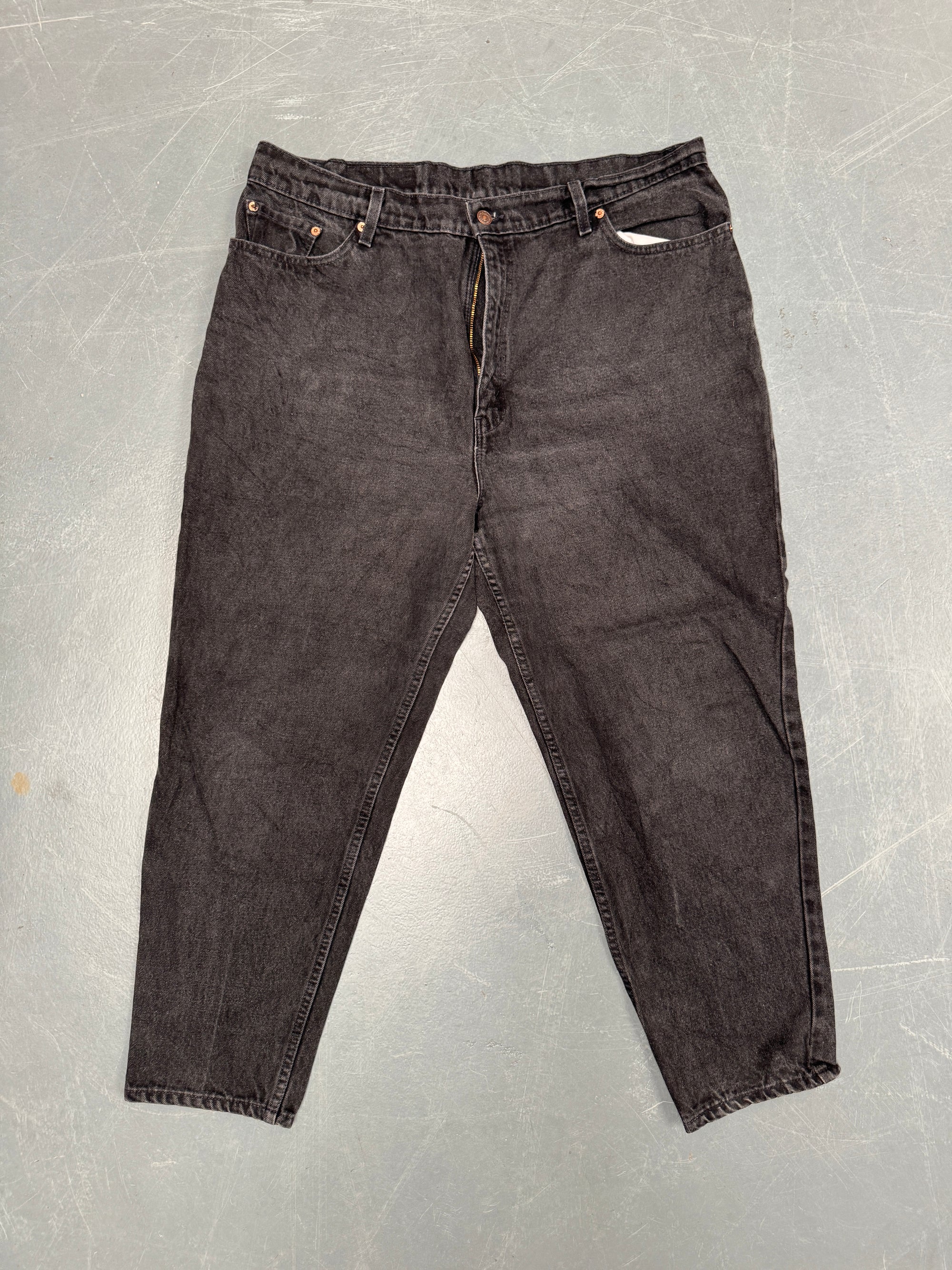 Vintage Ladies Levis High Waisted Denim 90s Made Jean - W 38 L 27 - HW141