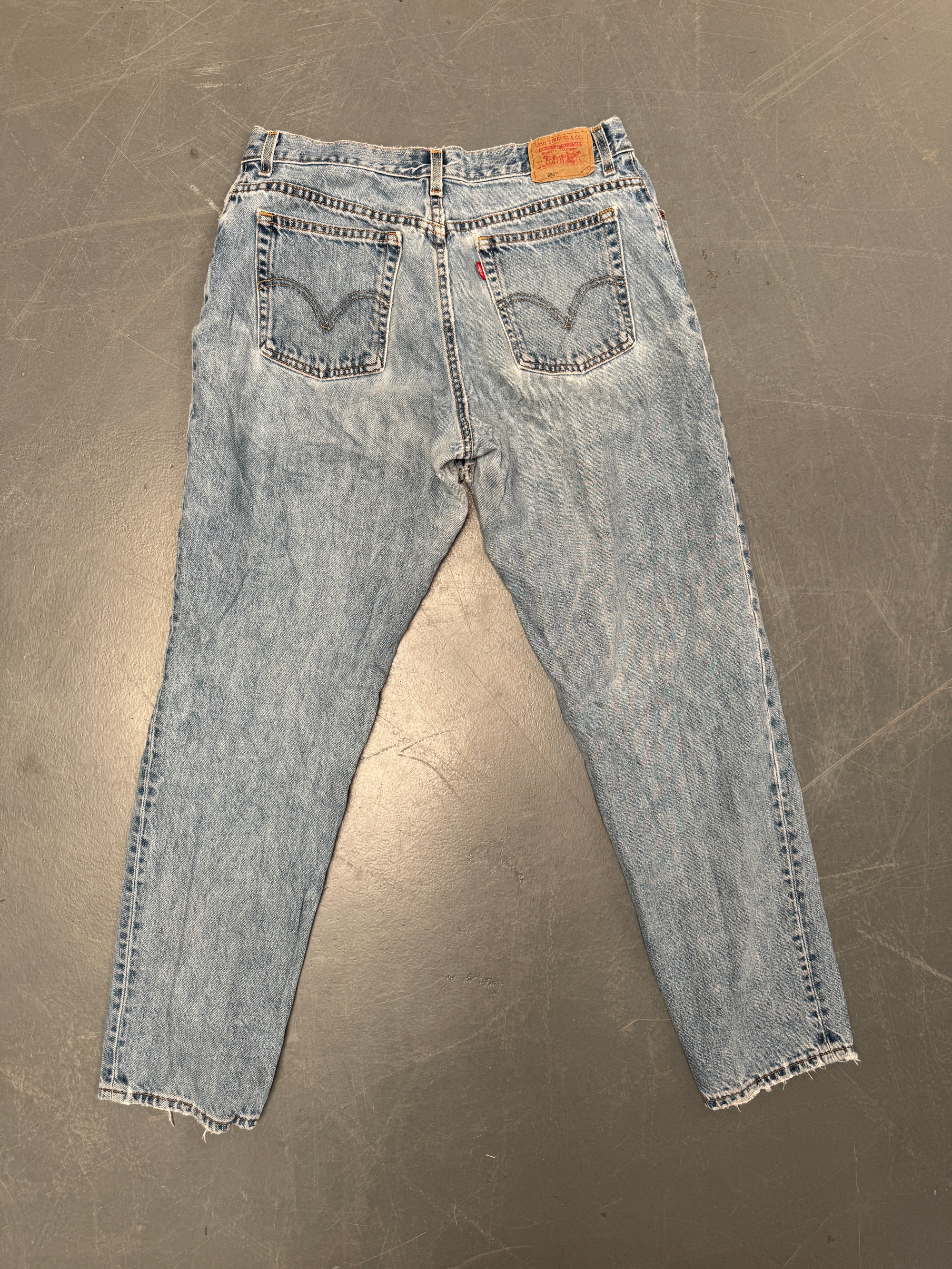 Vintage Ladies Levis High Waisted Denim 90s Made Jean - W 32 L 31 - HW158