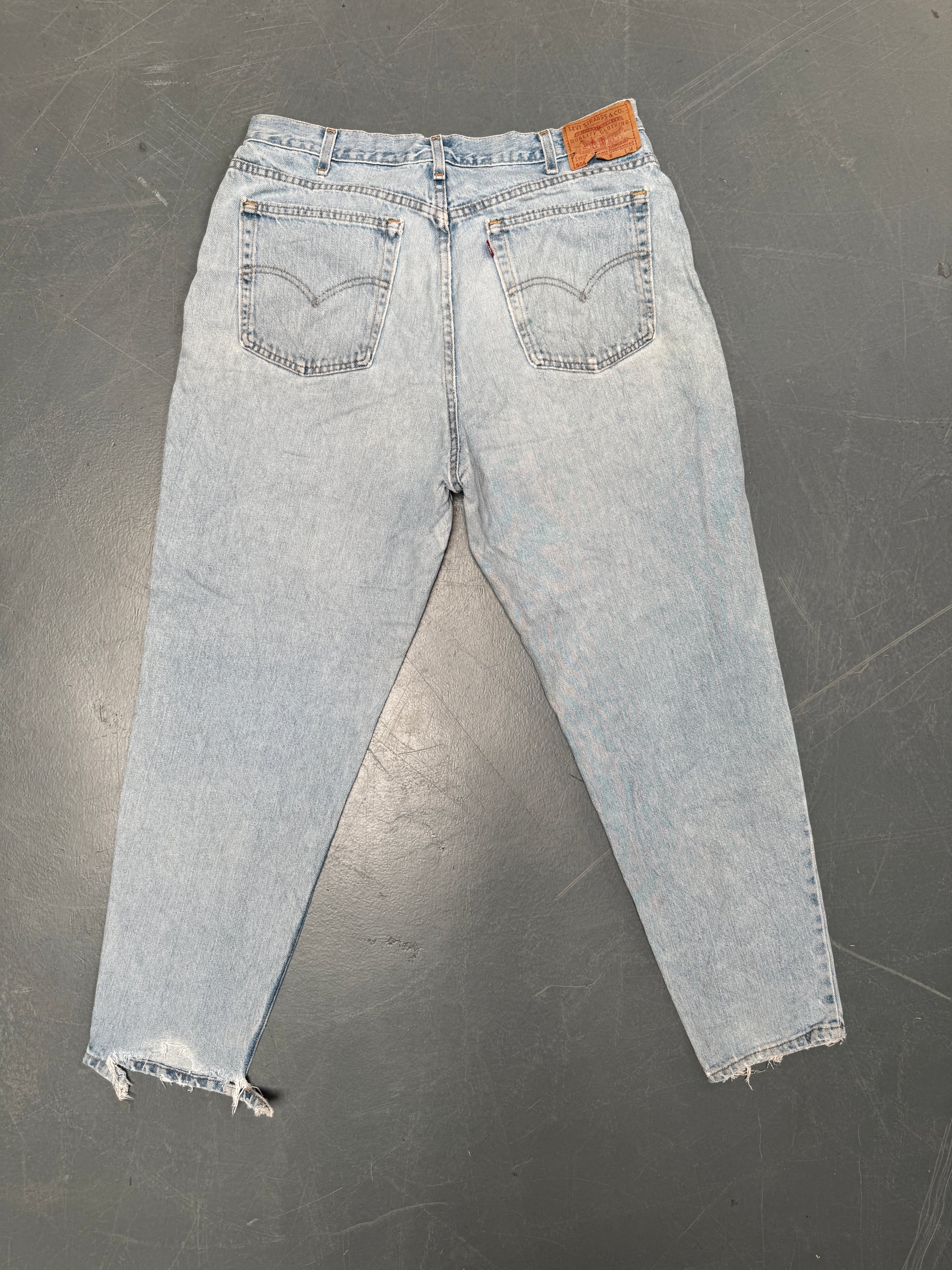 Vintage Ladies Levis High Waisted Denim 90s Made Jean - W 36 L 30 - HW172