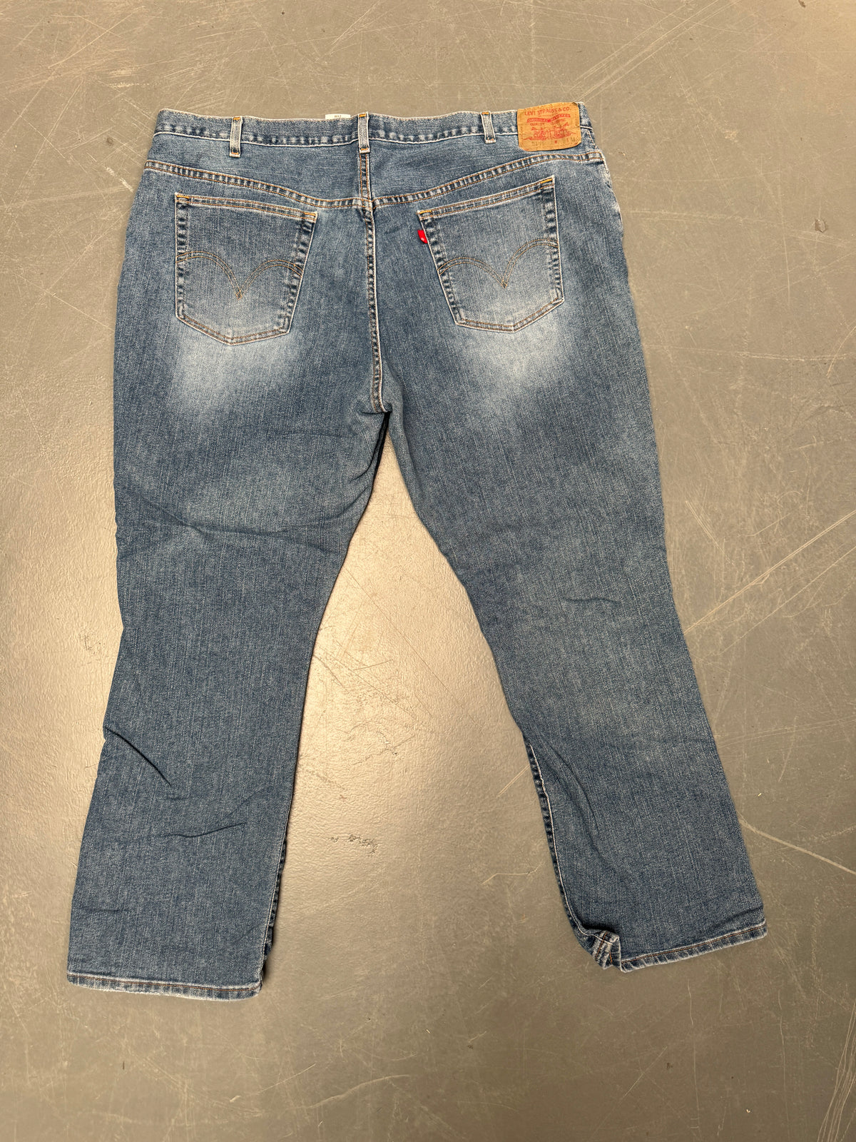 Vintage Ladies Levis High Waisted Denim 90s Made Jean - W 44 L 30 - HW174