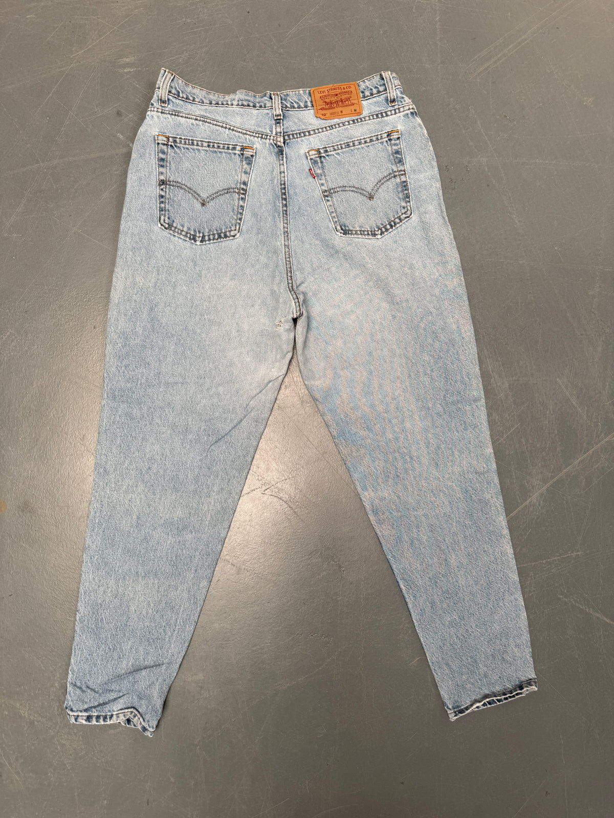 Vintage Ladies Levis High Waisted Denim 90s Made Jean - W 32 L 30 - HW192