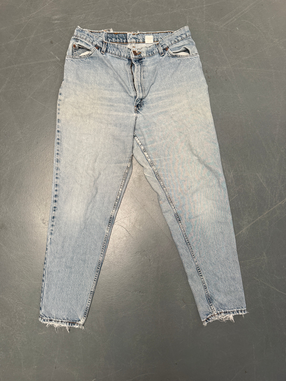 Vintage Ladies Levis High Waisted Denim 90s Made Jean - W 32 L 30 - HW237
