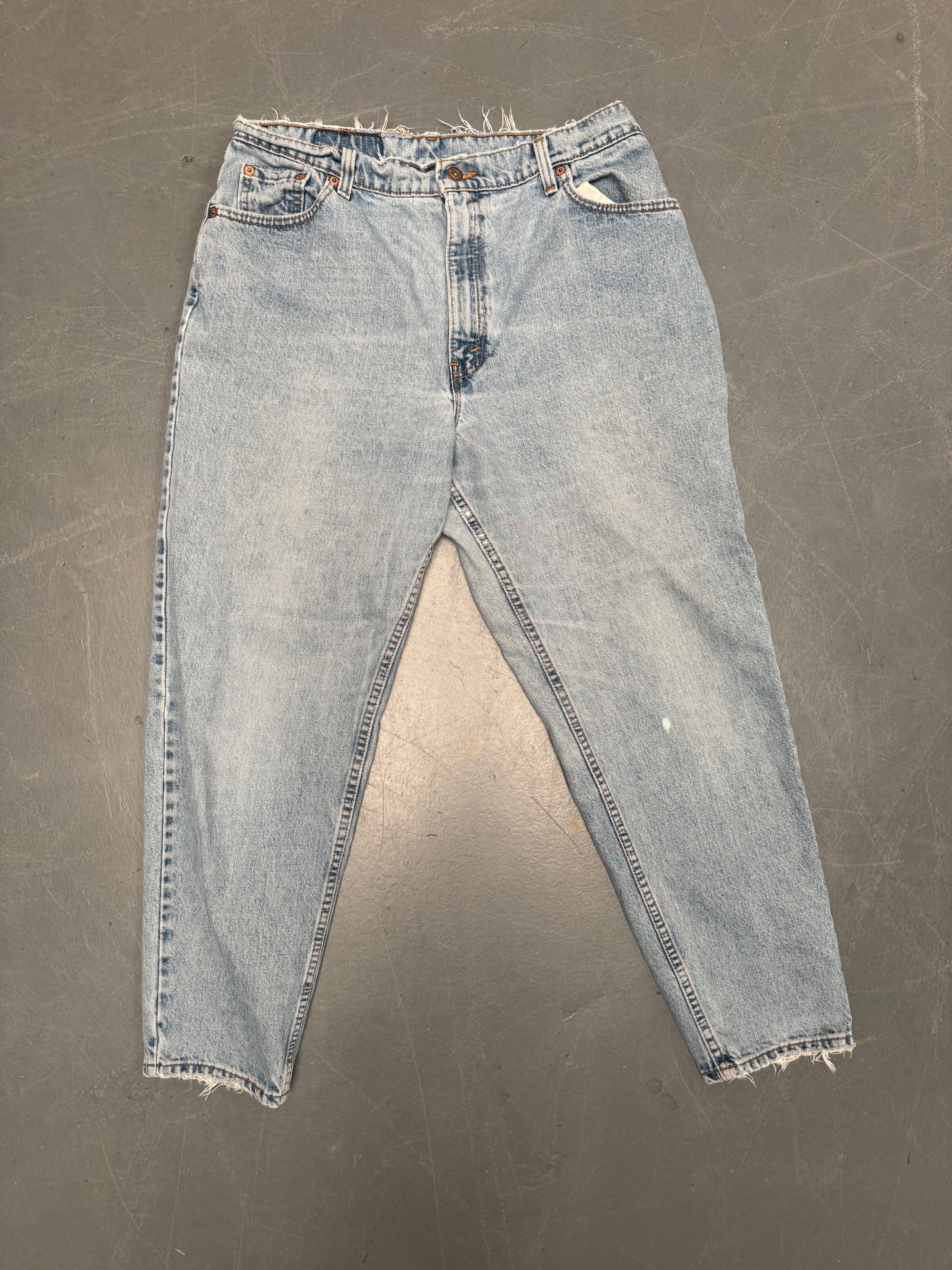 Vintage Ladies Levis High Waisted Denim 90s Made Jean - W 33 L 28 - HW251