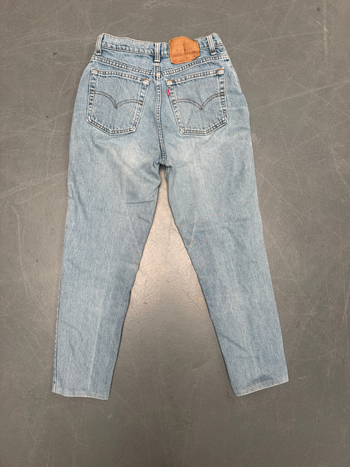 Vintage Ladies Levis High Waisted Denim 90s Made Jean - W 28 L 27 - HW265