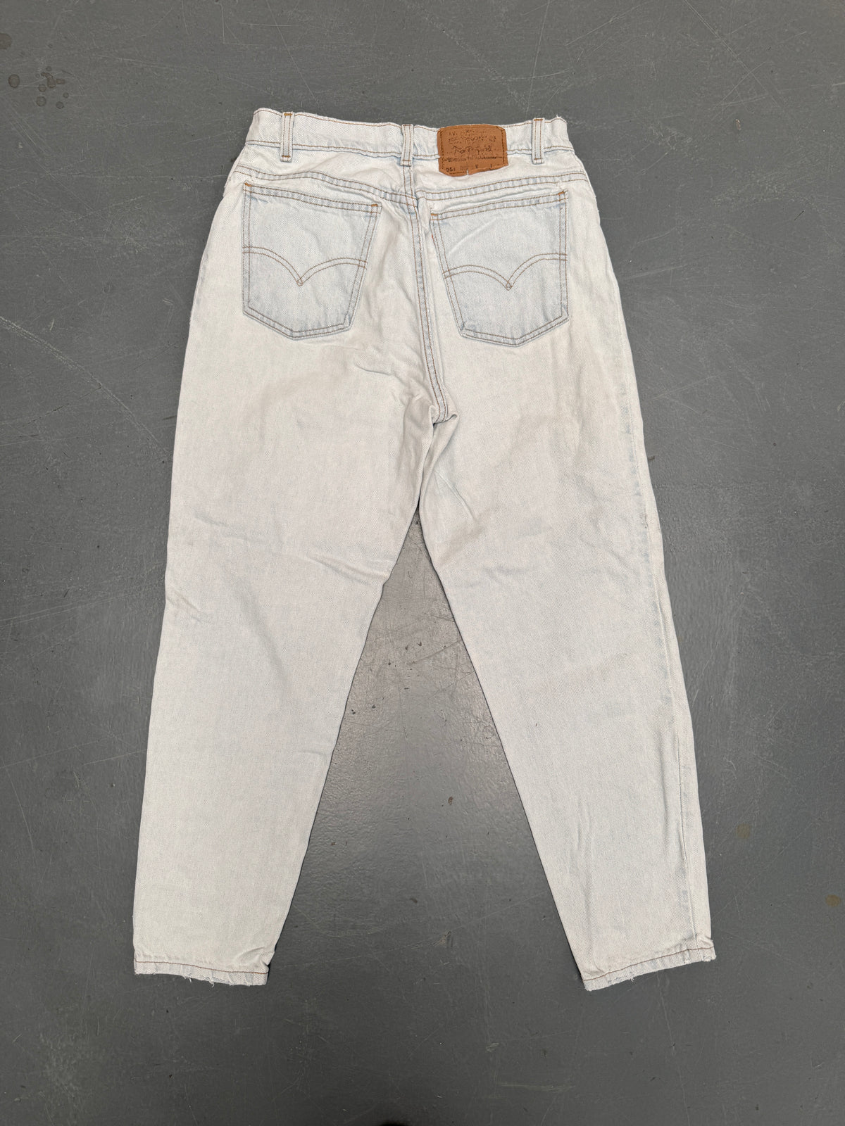 Vintage Ladies Levis High Waisted Denim 90s Made Jean - W 28 L 29 - HW306