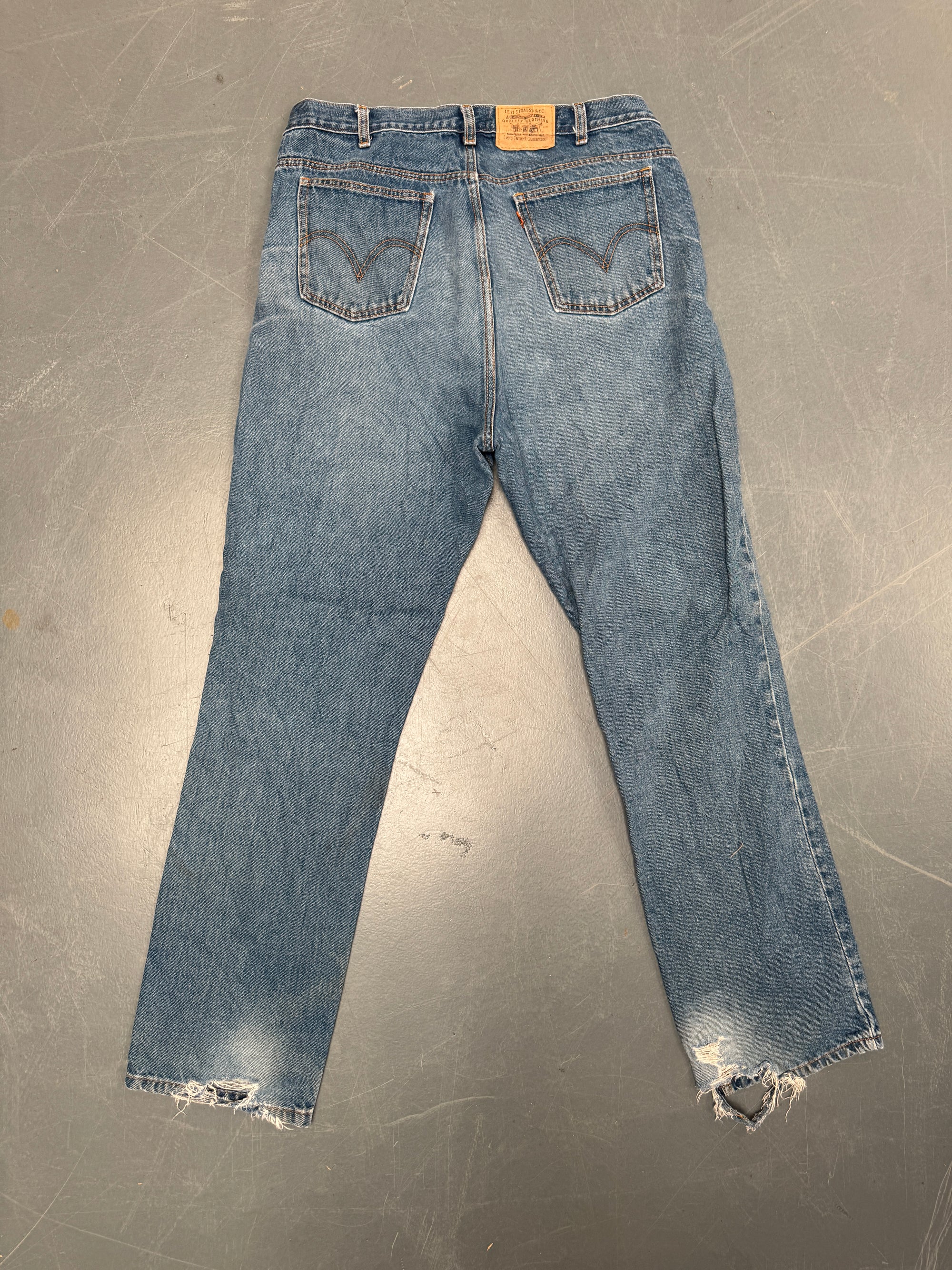 Levis Orange Tab Regular Fit Jean 90s - W 36 L 32 - O38