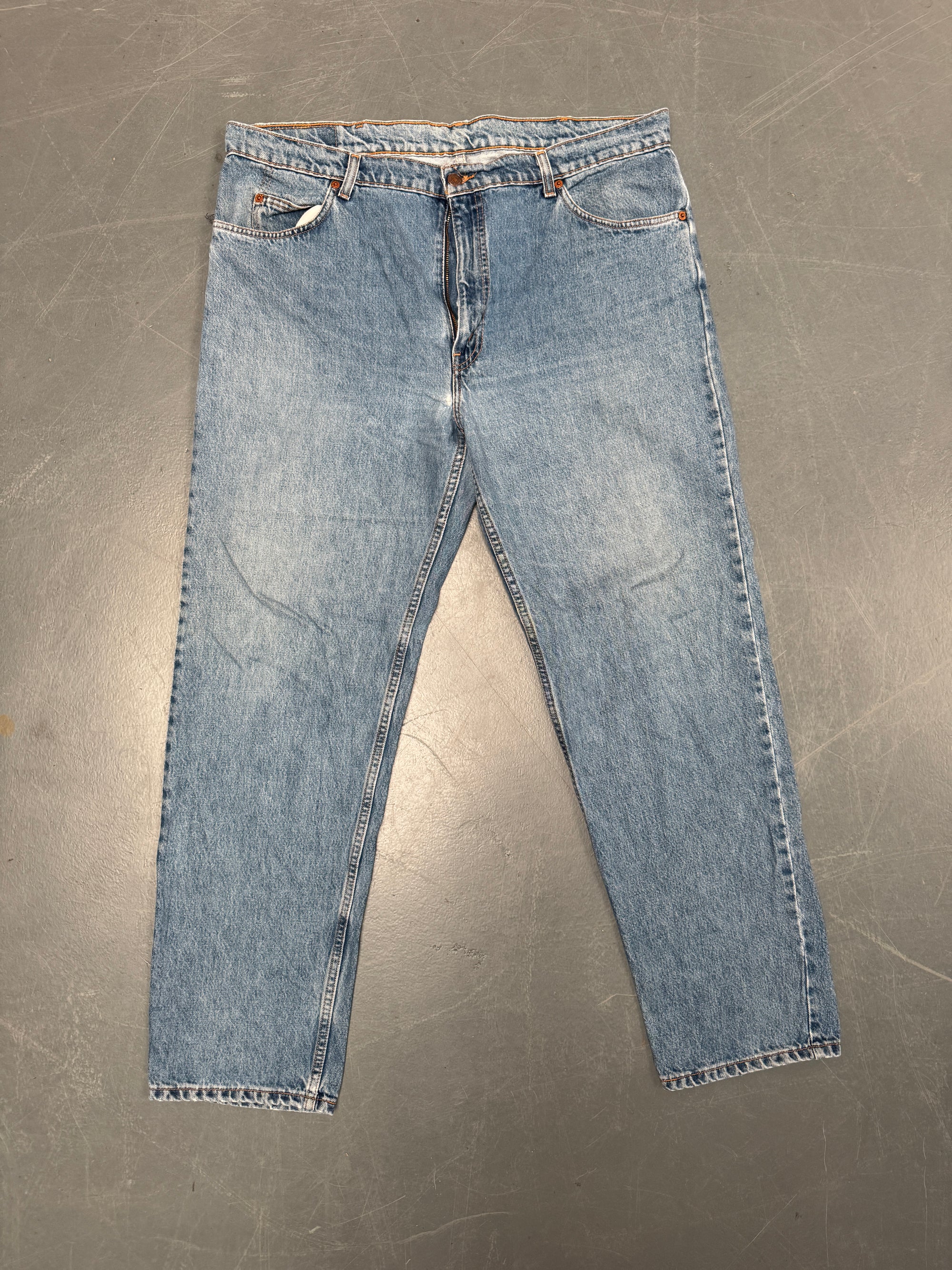 Levis Orange Tab Regular Fit Jean 90s - W 40 L 31 - O49