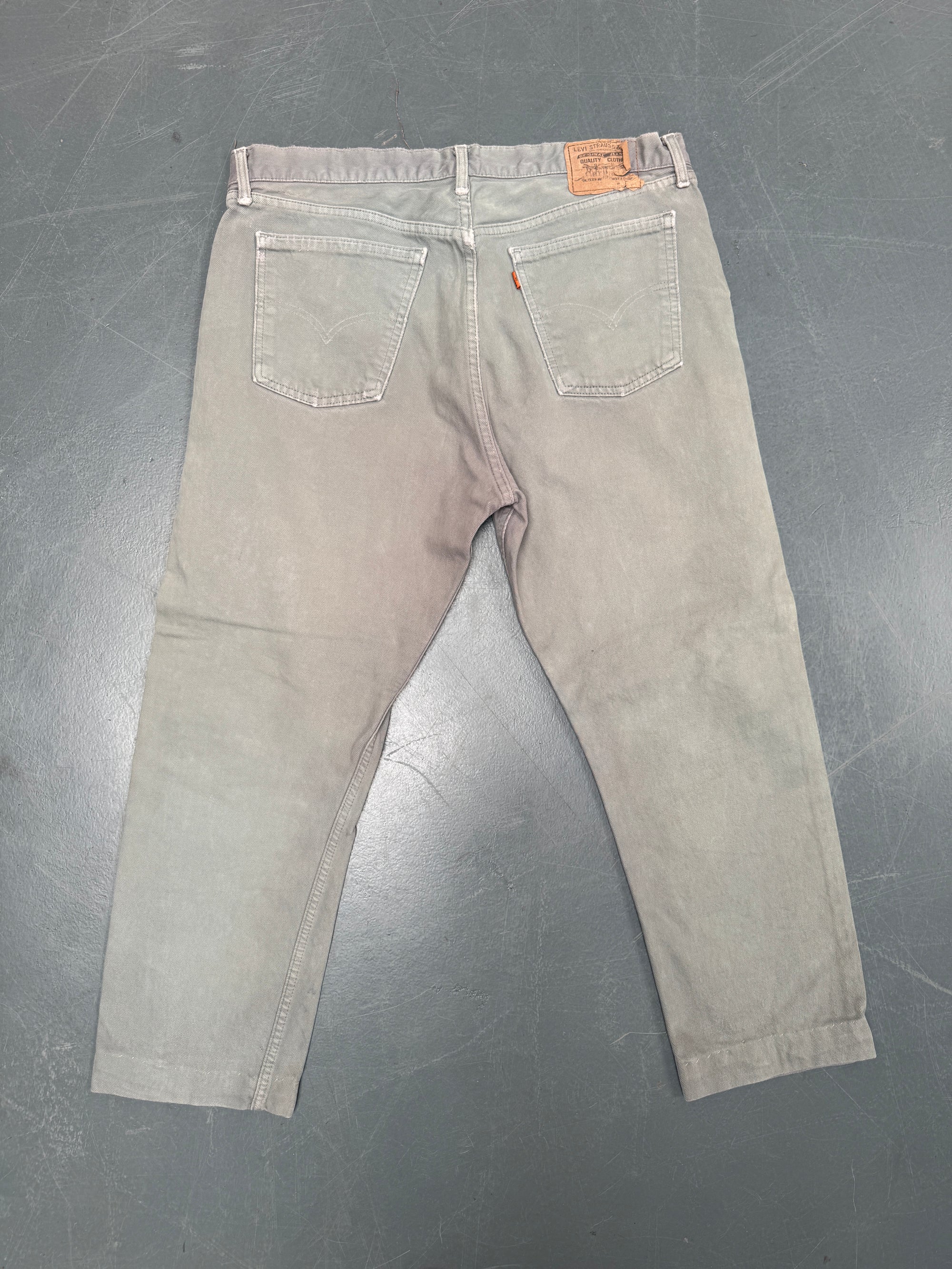 Levis Orange Tab Regular Fit Jean 90s - W 37 L 27 - O65