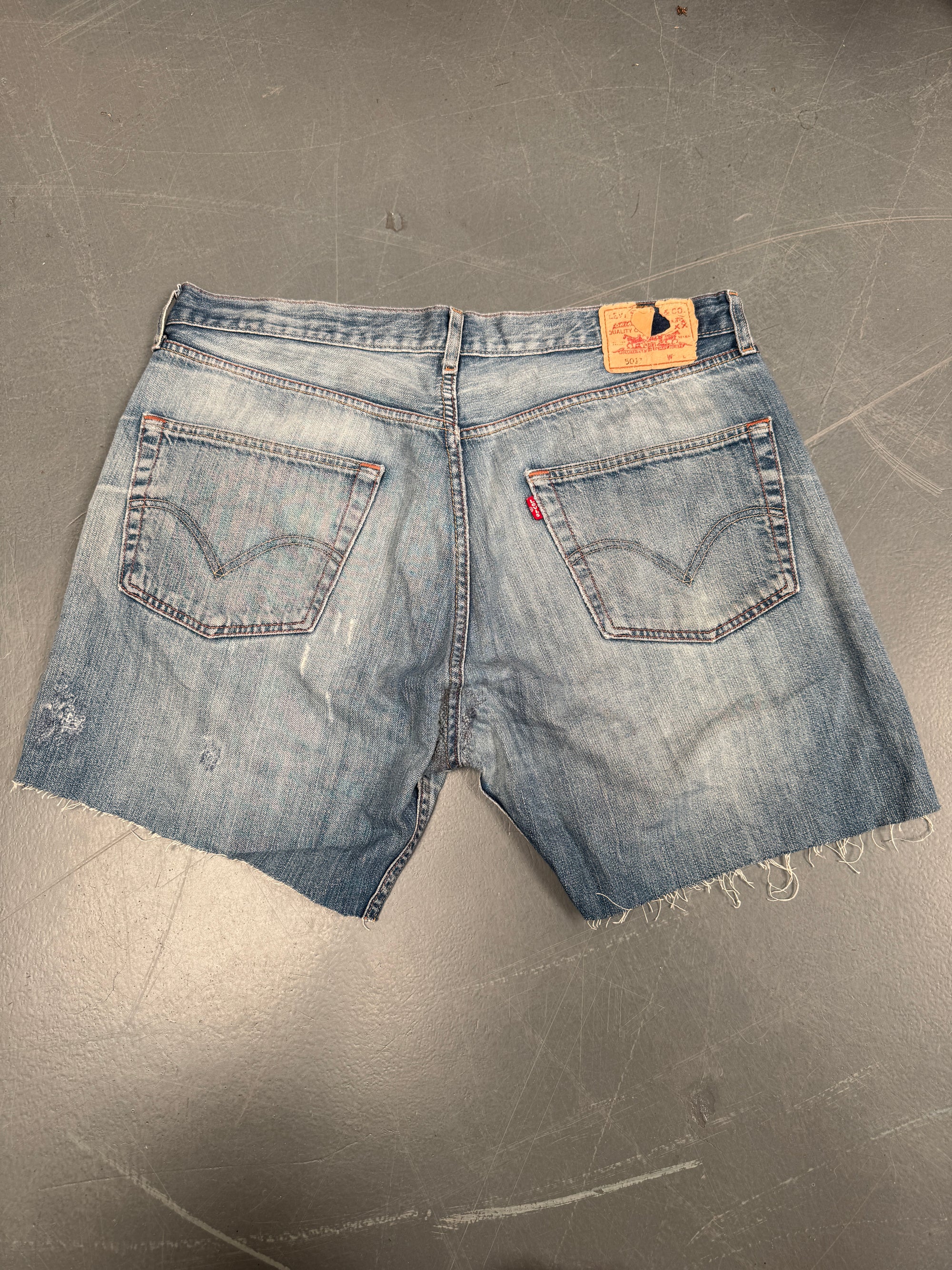 Vintage Ladies Levis Cut Off Denim Shorts - 90s Made - W 38 - SH05