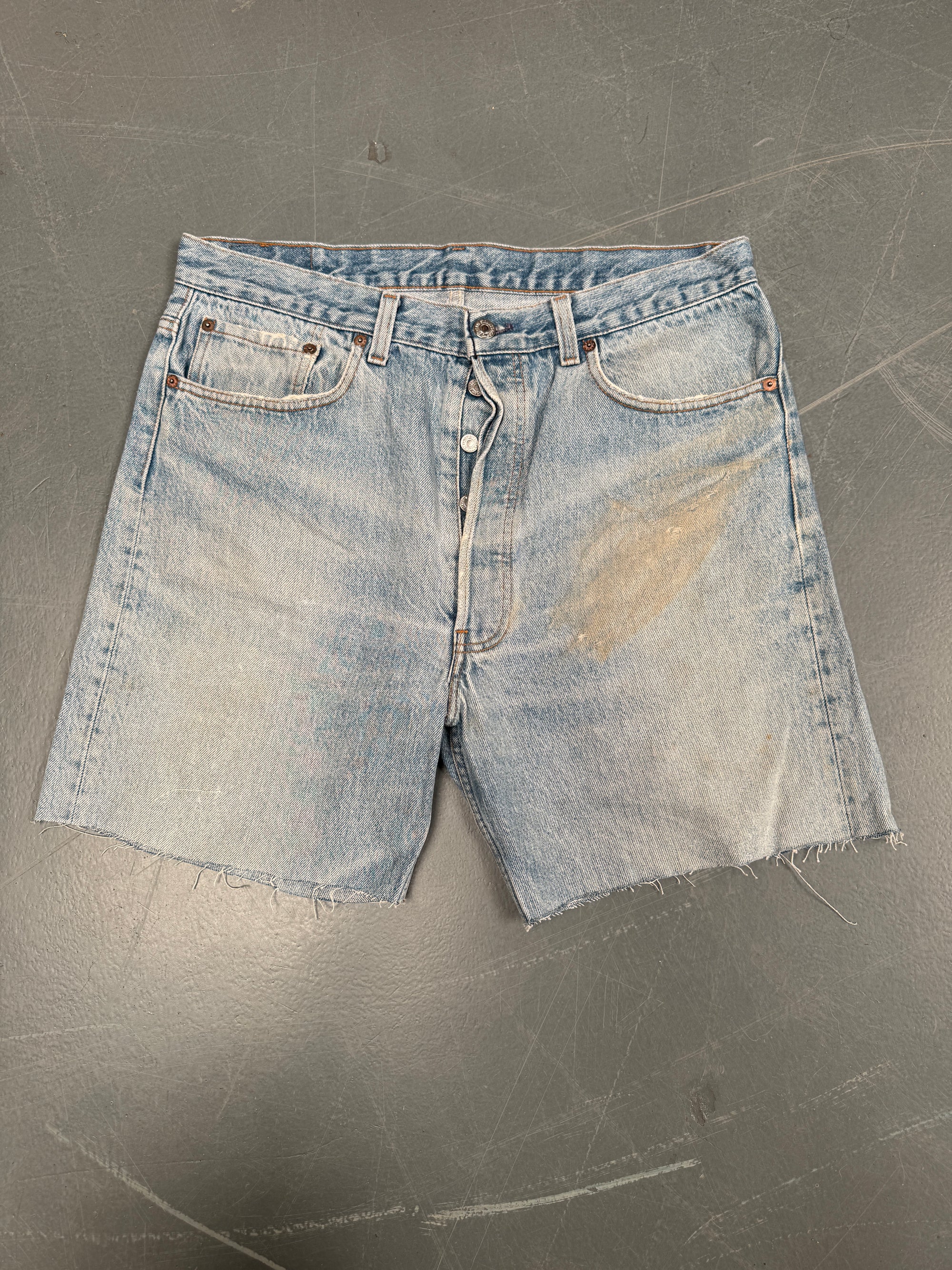 Vintage Ladies Levis Cut Off Denim Shorts - 90s Made - W 33 - SH07
