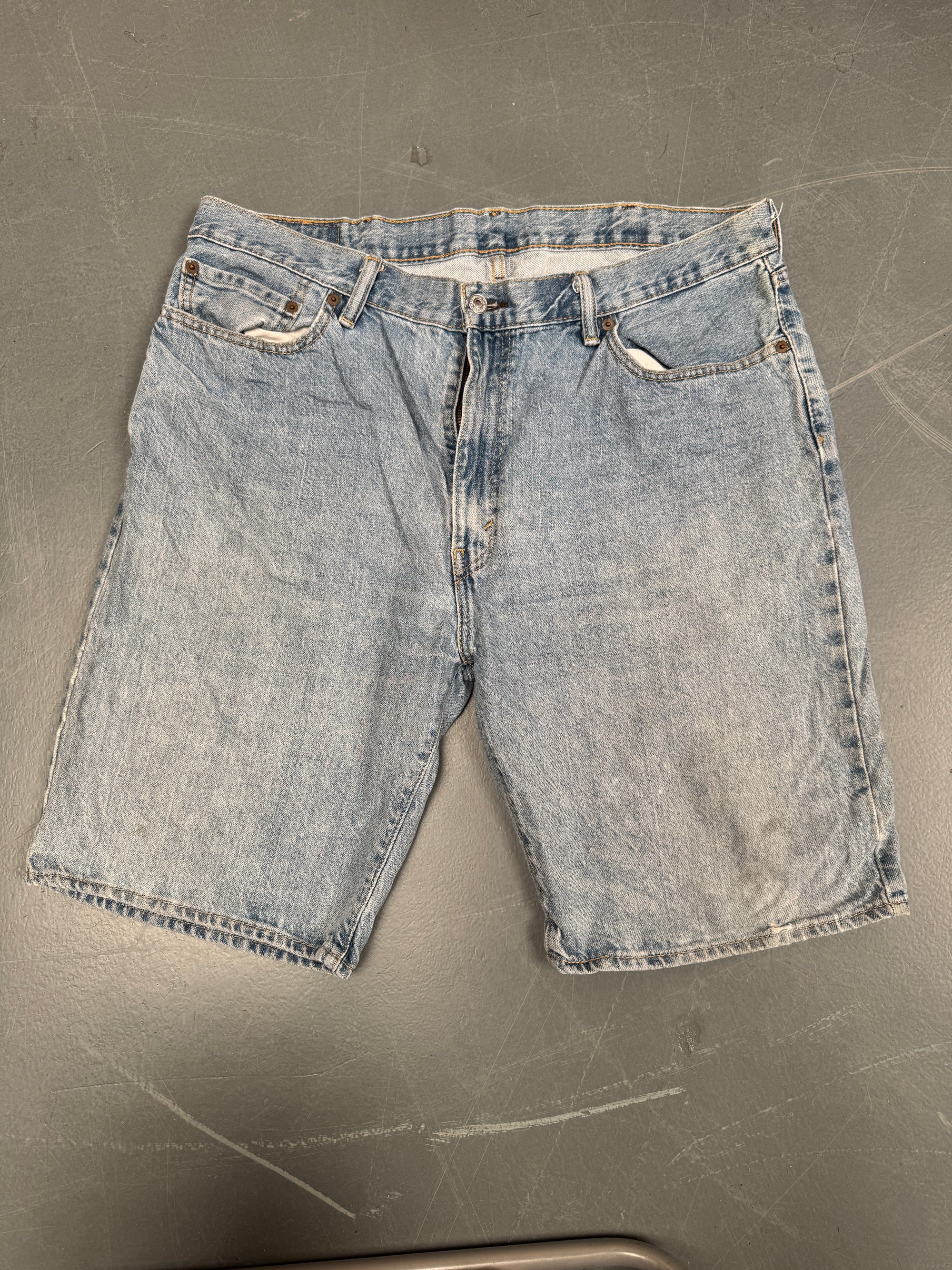 Vintage Ladies Levis Cut Off Denim Shorts - 90s Made - W 40 - SH08
