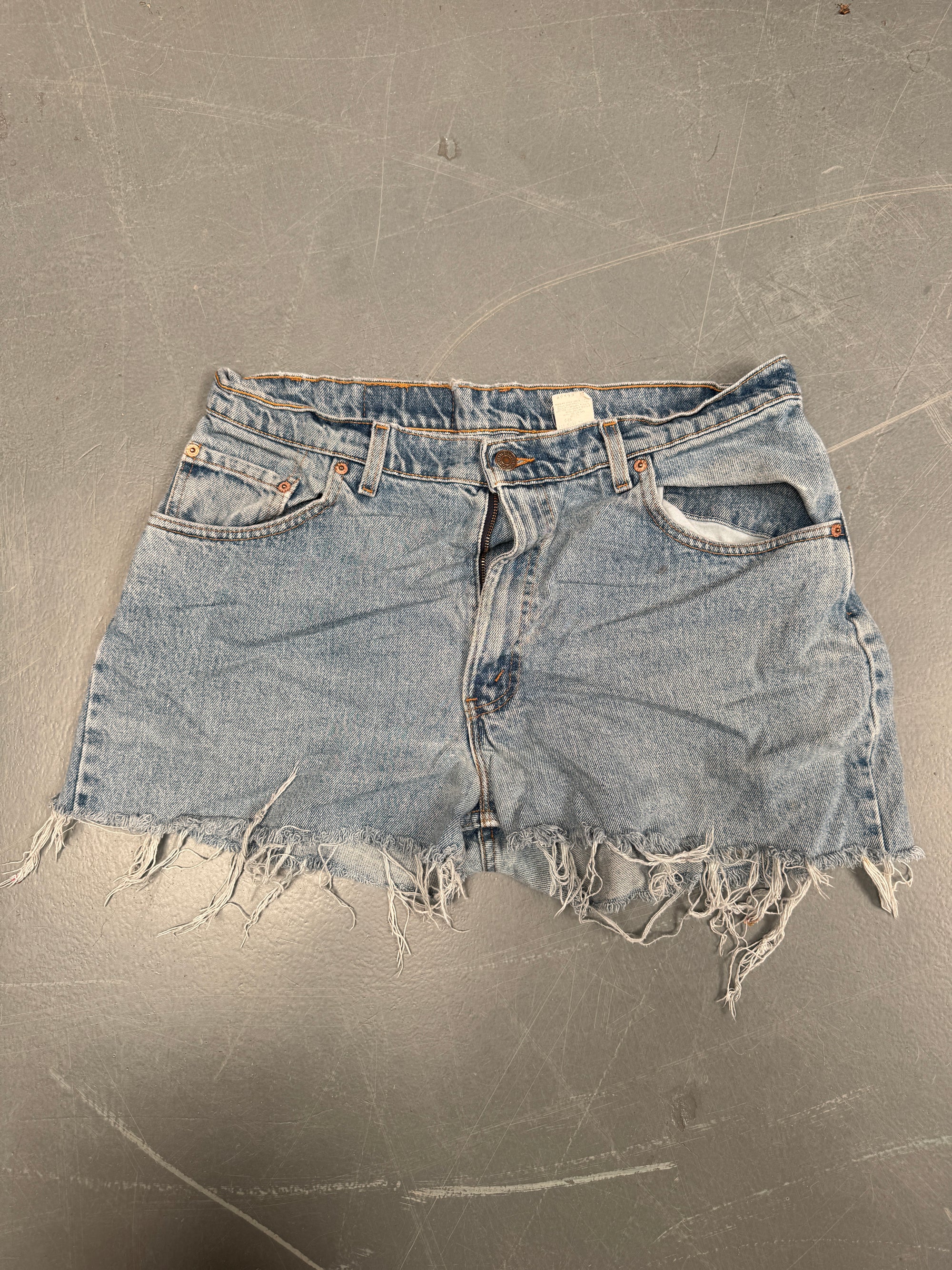 Vintage Ladies Levis Cut Off Denim Shorts - 90s Made - W 34 - SH19