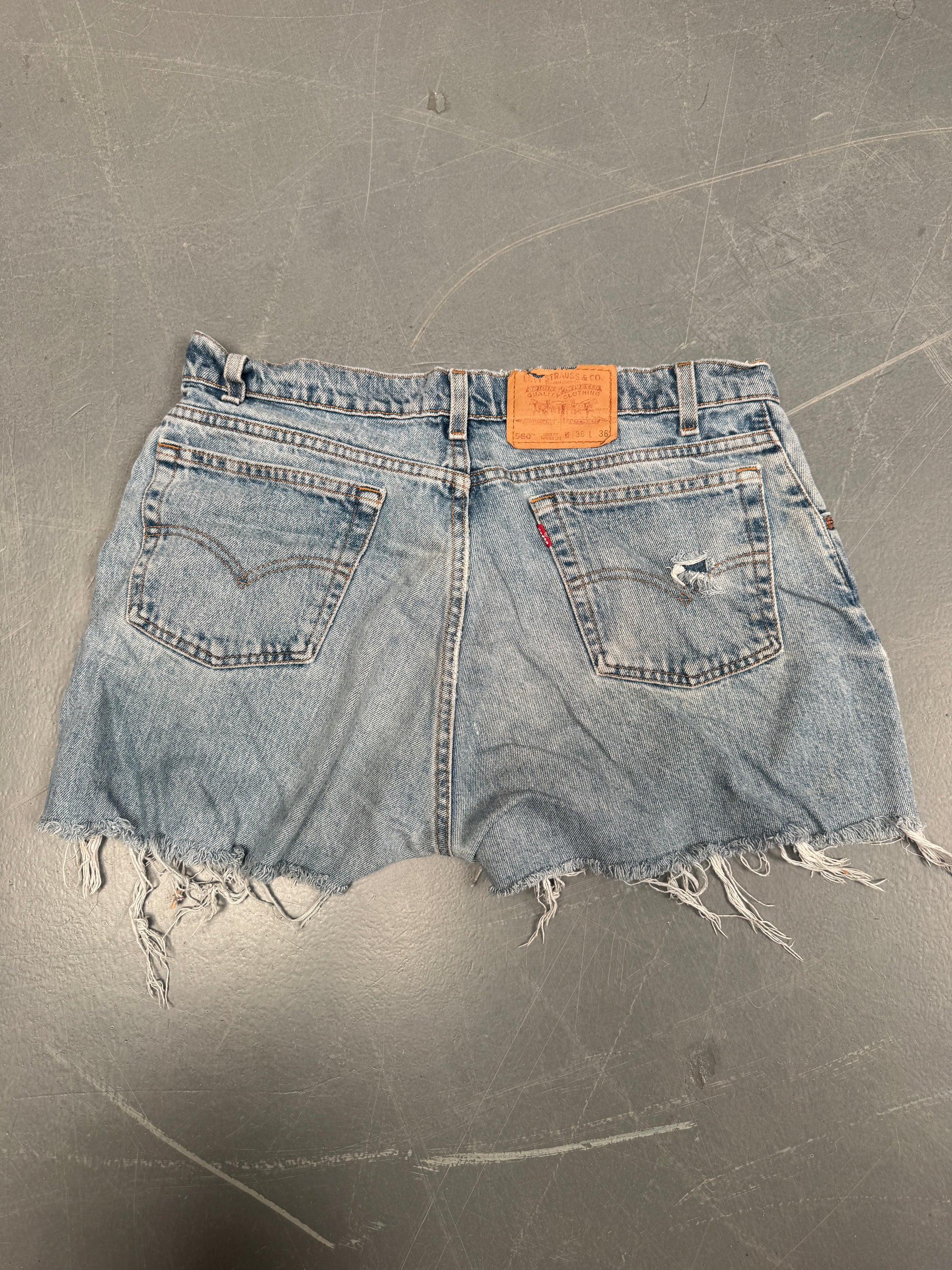 Vintage Ladies Levis Cut Off Denim Shorts - 90s Made - W 34 - SH19