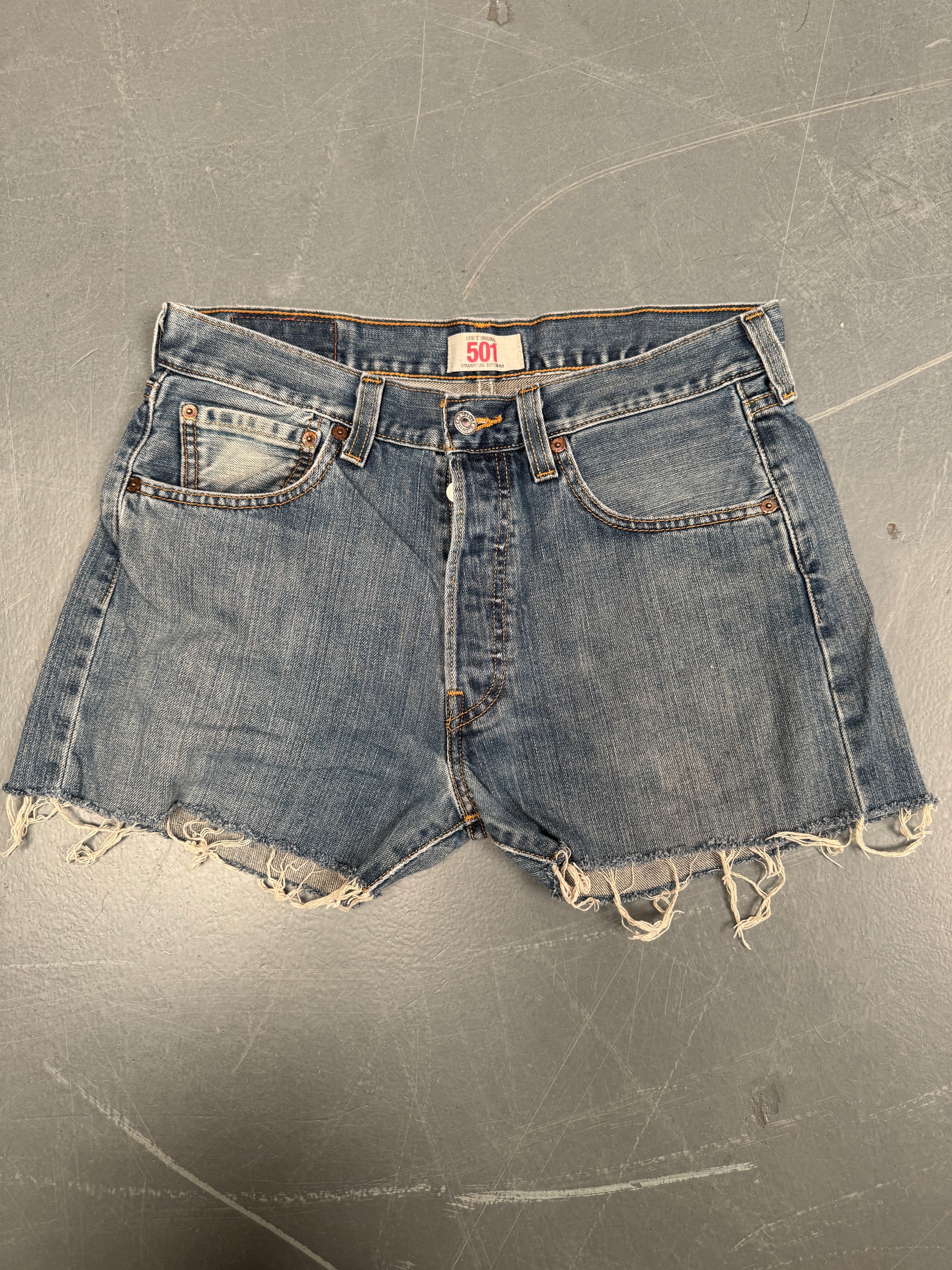 Vintage Ladies Levis Cut Off Denim Shorts - 90s Made - W 31 - SH21