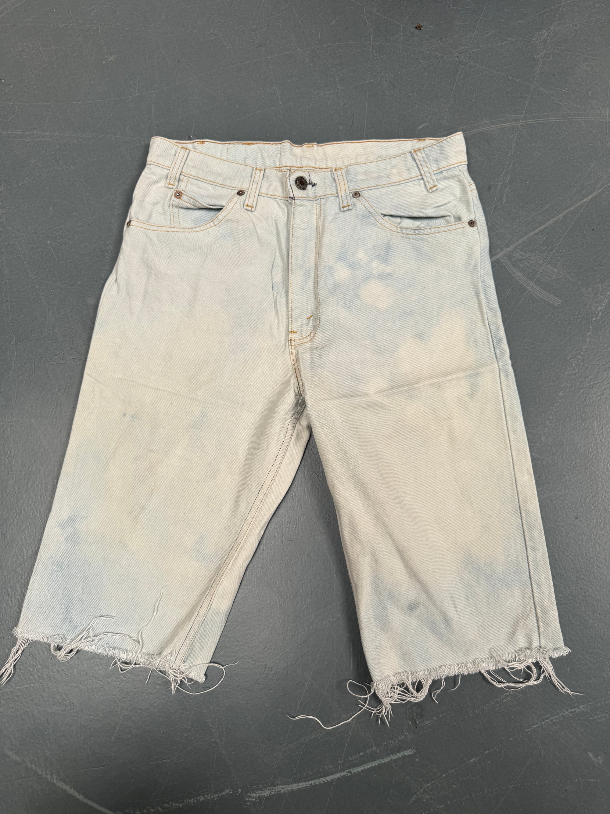 Vintage Ladies Levis Cut Off Denim Shorts - 90s Made - W 32 - SH22