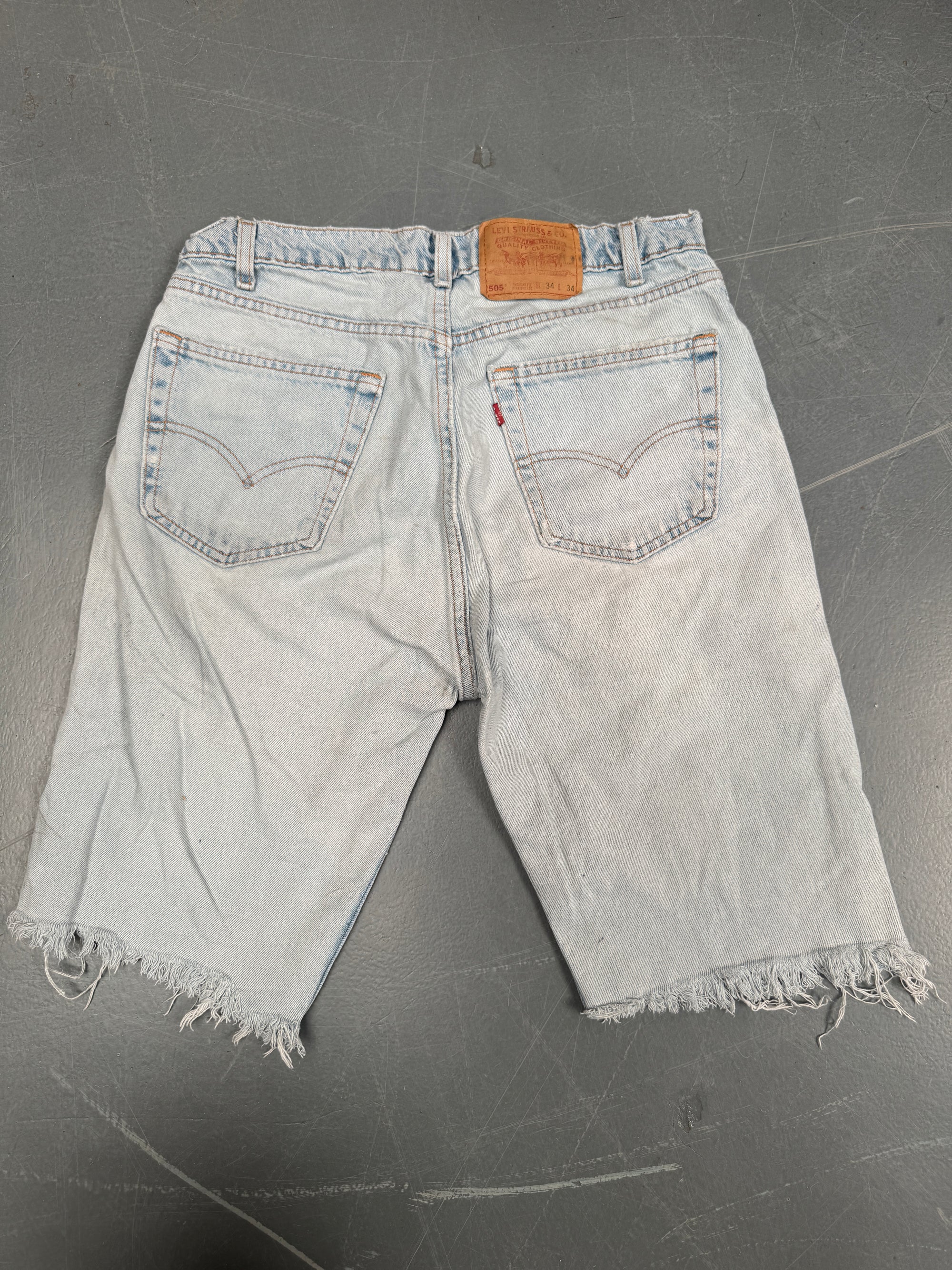 Vintage Ladies Levis Cut Off Denim Shorts - 90s Made - W 32 - SH23