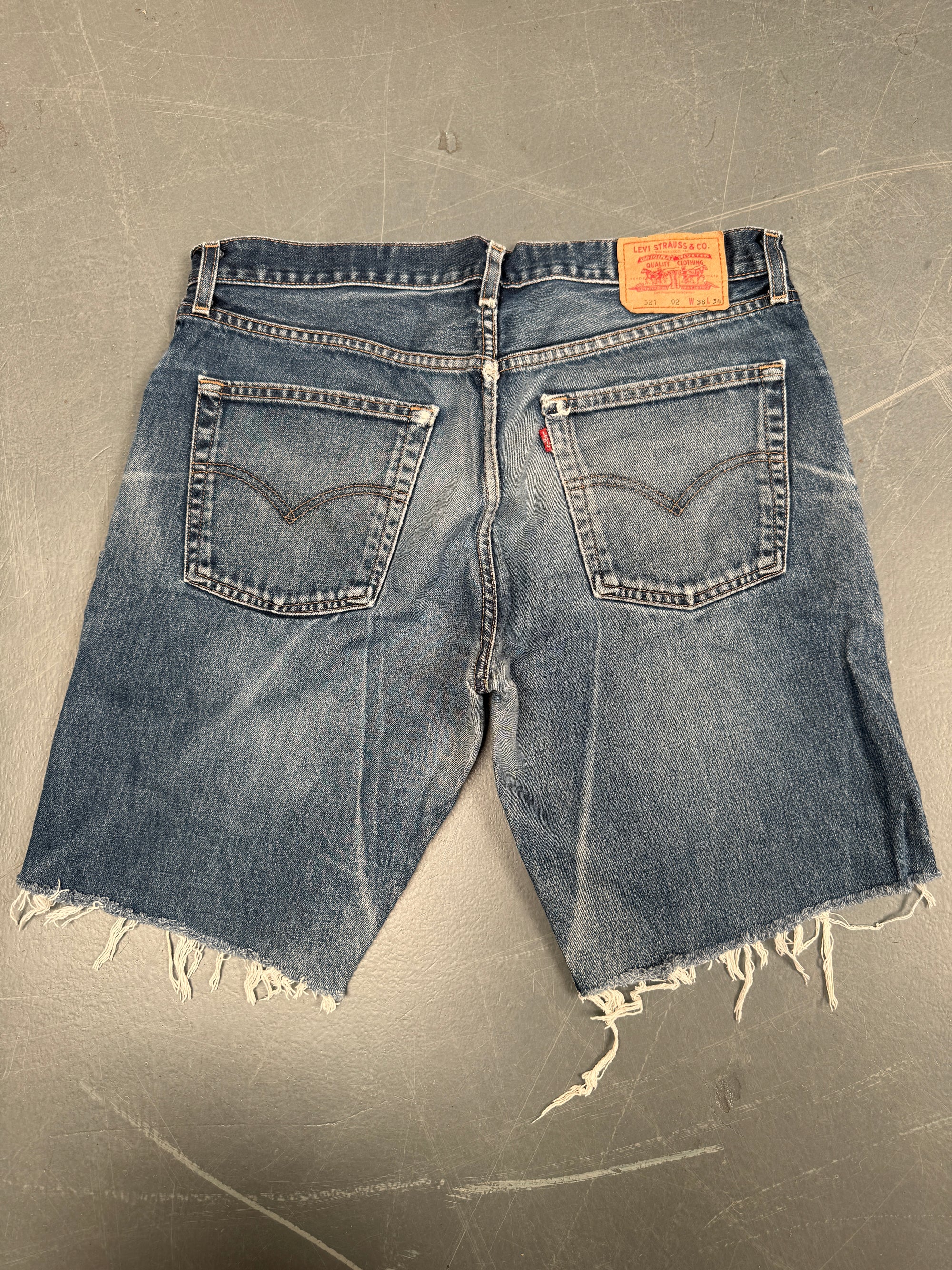 Vintage Ladies Levis Cut Off Denim Shorts - 90s Made - W 36 - SH24