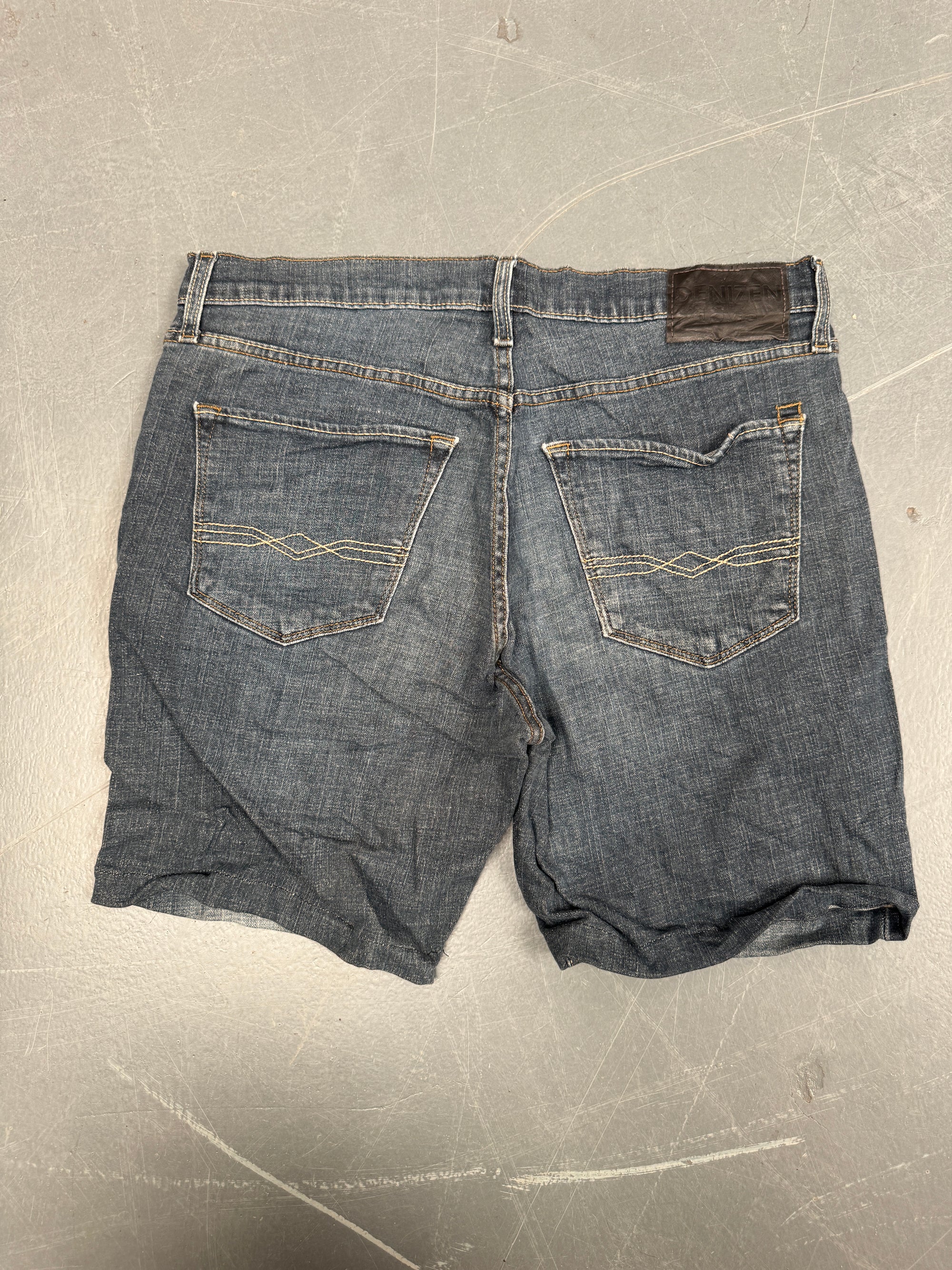 Vintage Ladies Levis Cut Off Denim Shorts - 90s Made - W 34 - SH27
