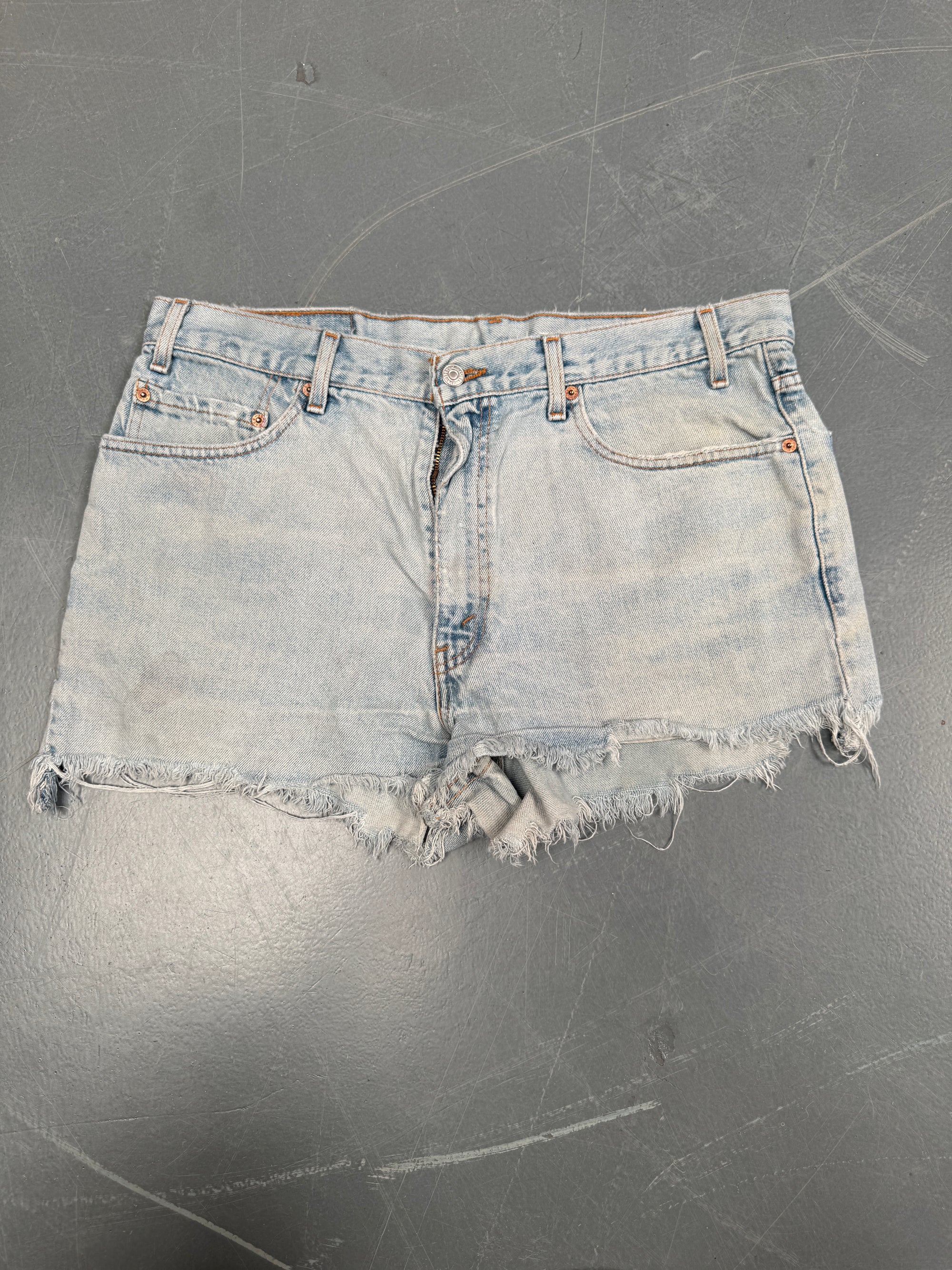 Vintage Ladies Levis Cut Off Denim Shorts - 90s Made - W 36 - SH45