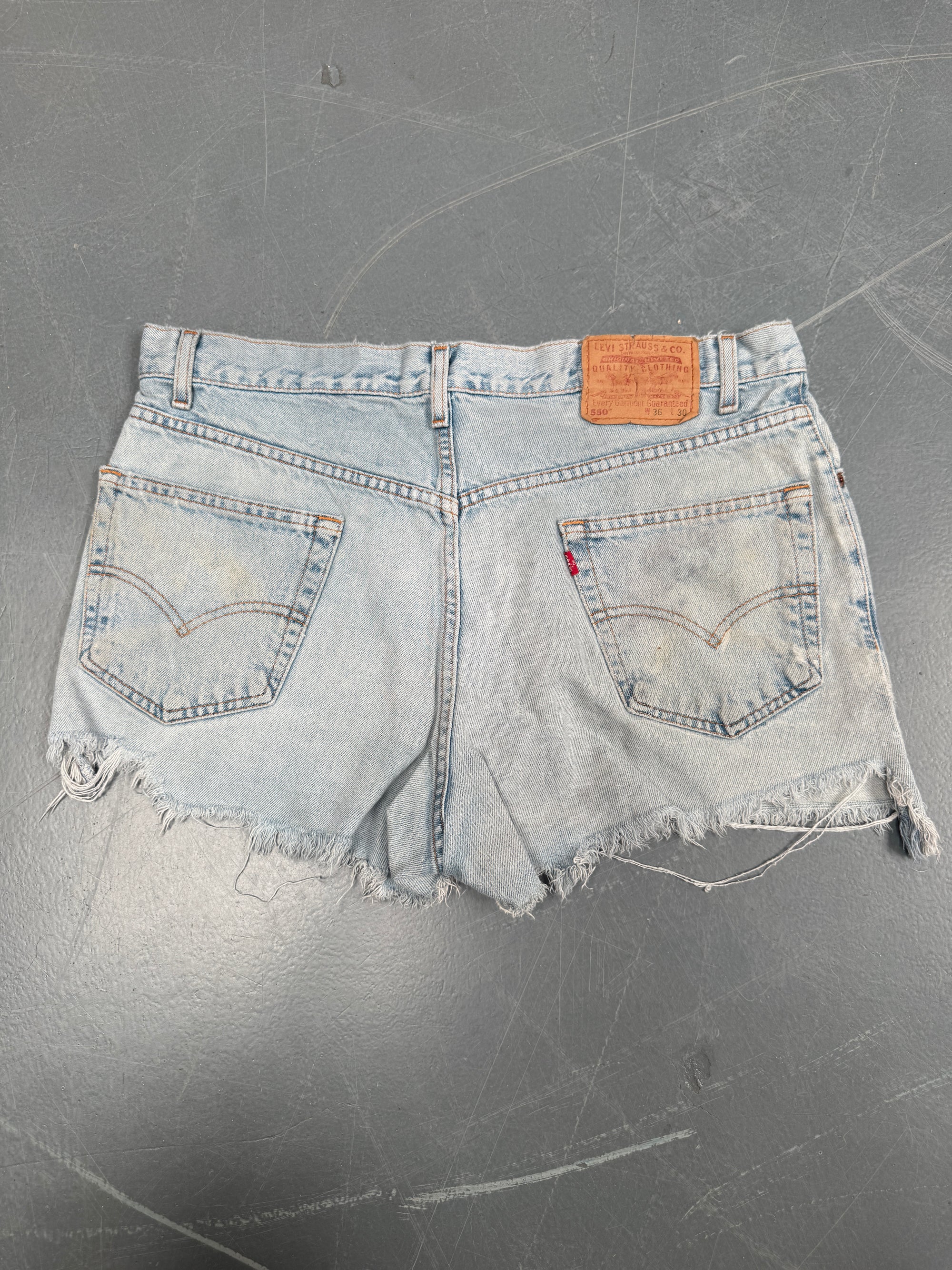 Vintage Ladies Levis Cut Off Denim Shorts - 90s Made - W 36 - SH45