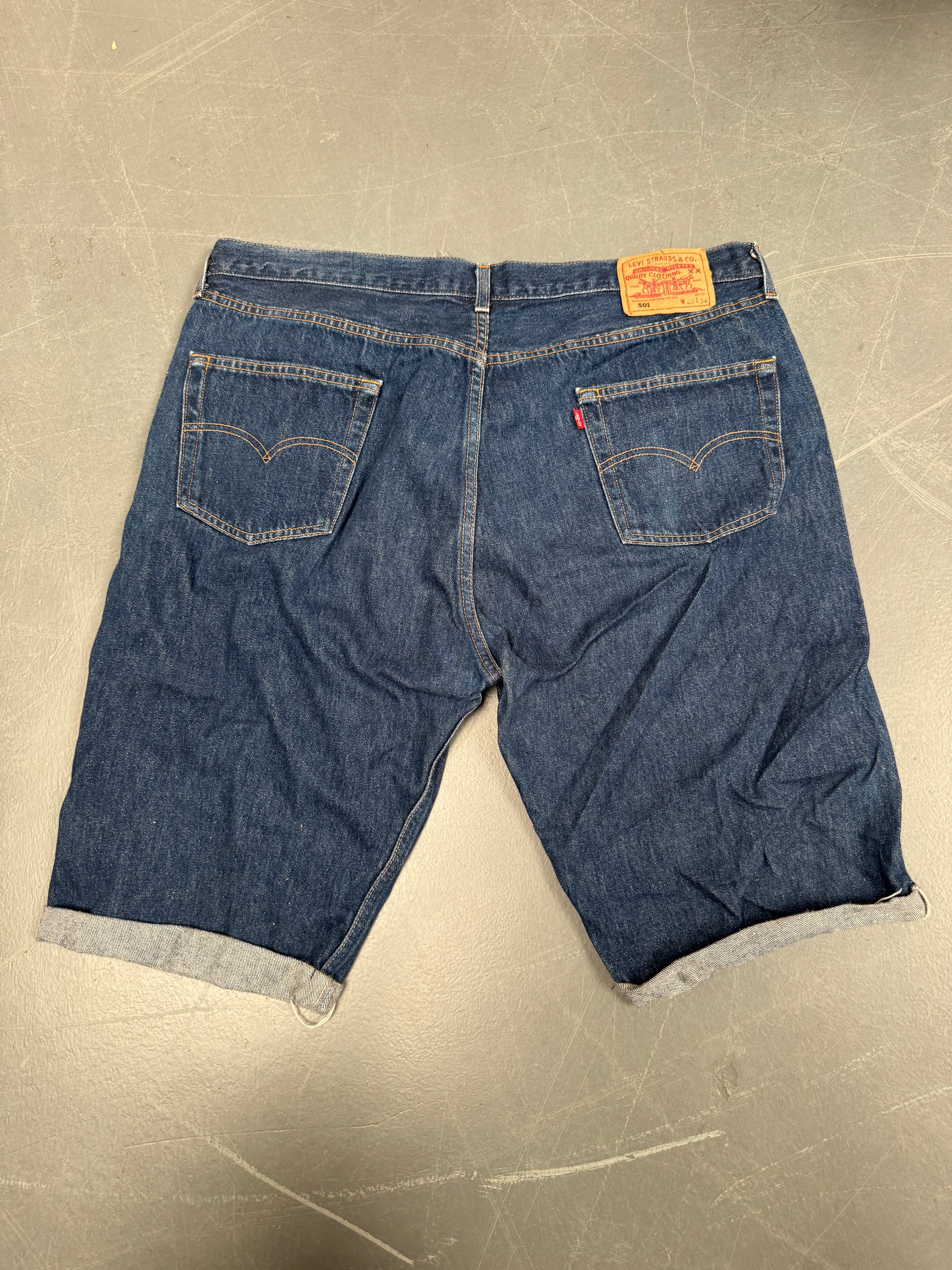 Vintage Ladies Levis Cut Off Denim Shorts - 90s Made - W 40 - SH51
