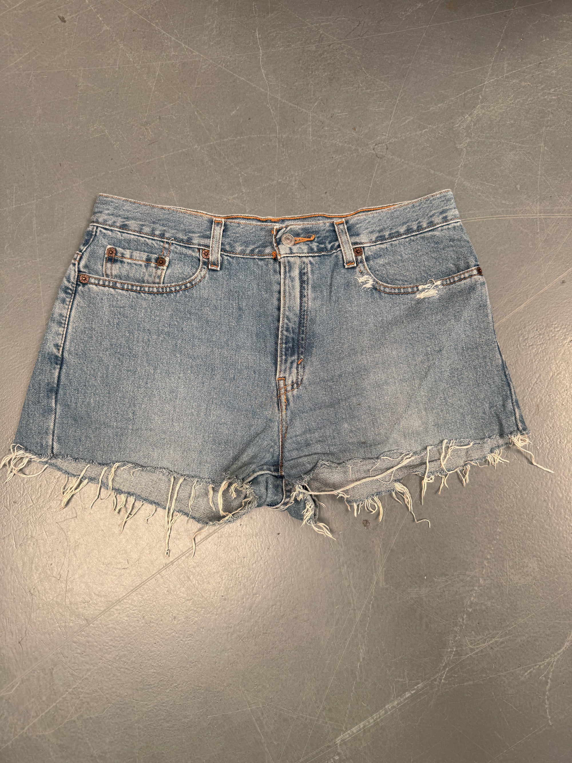 Vintage Ladies Levis Cut Off Denim Shorts - 90s Made - W 32 - SH063
