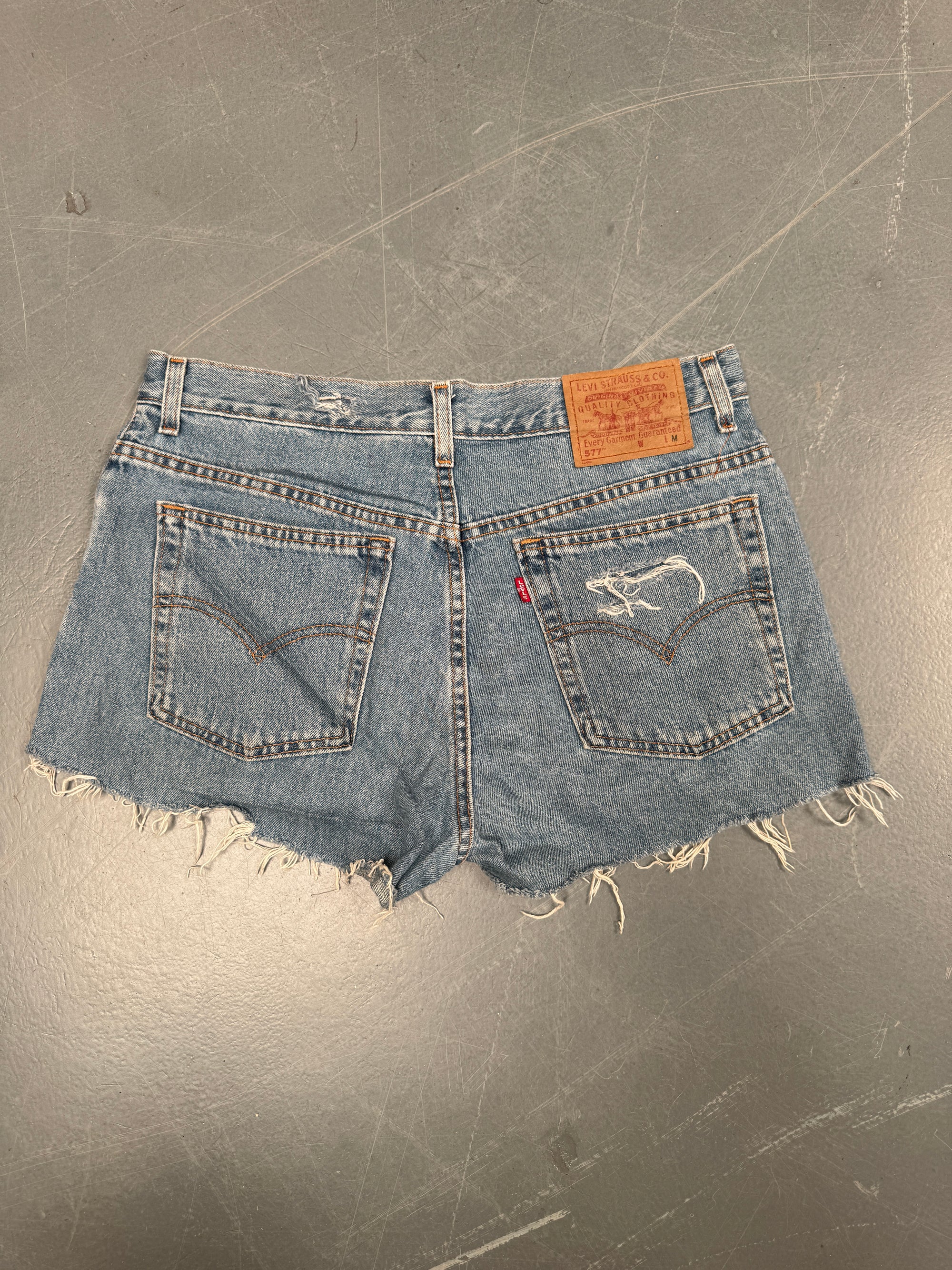 Vintage Ladies Levis Cut Off Denim Shorts - 90s Made - W 32 - SH063