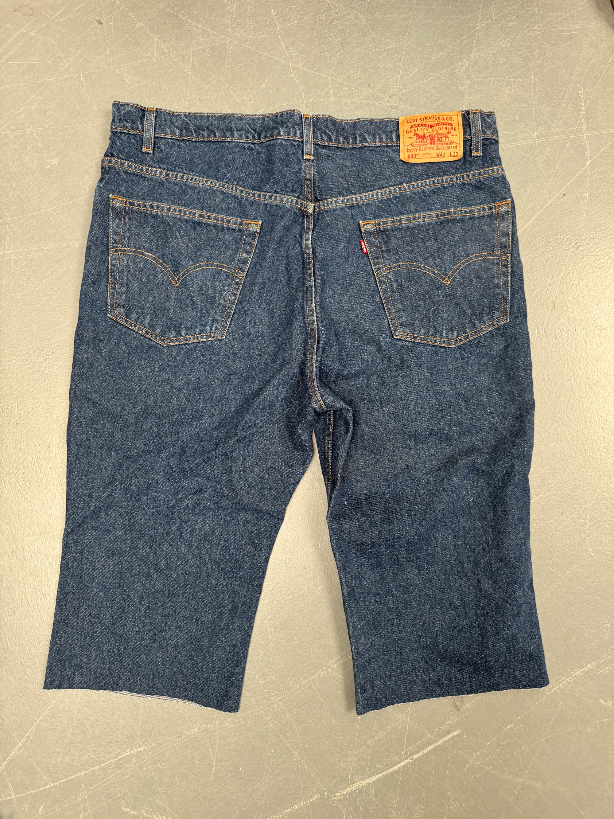 Vintage Ladies Levis Cut Off Denim Shorts - 90s Made - W 40 - SH066