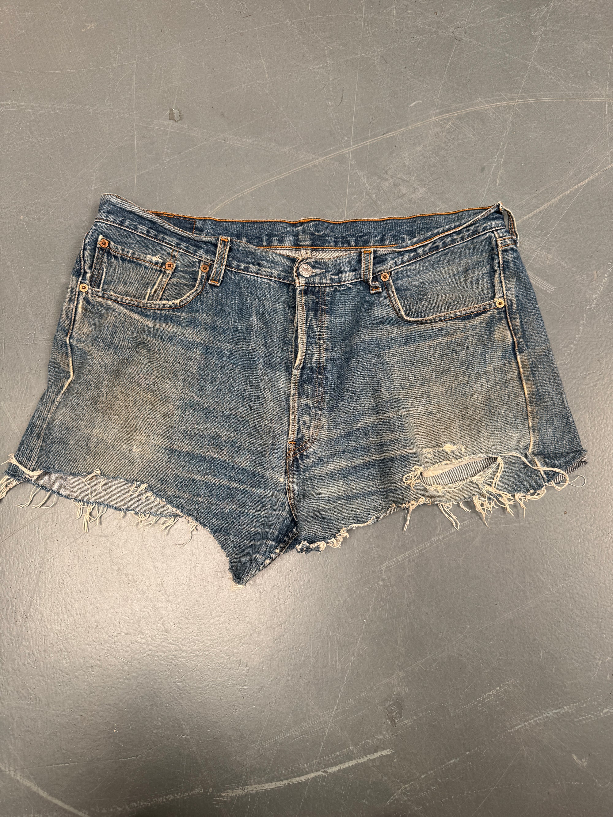 Vintage Ladies Levis Cut Off Denim Shorts - 90s Made - W 38 - SH067