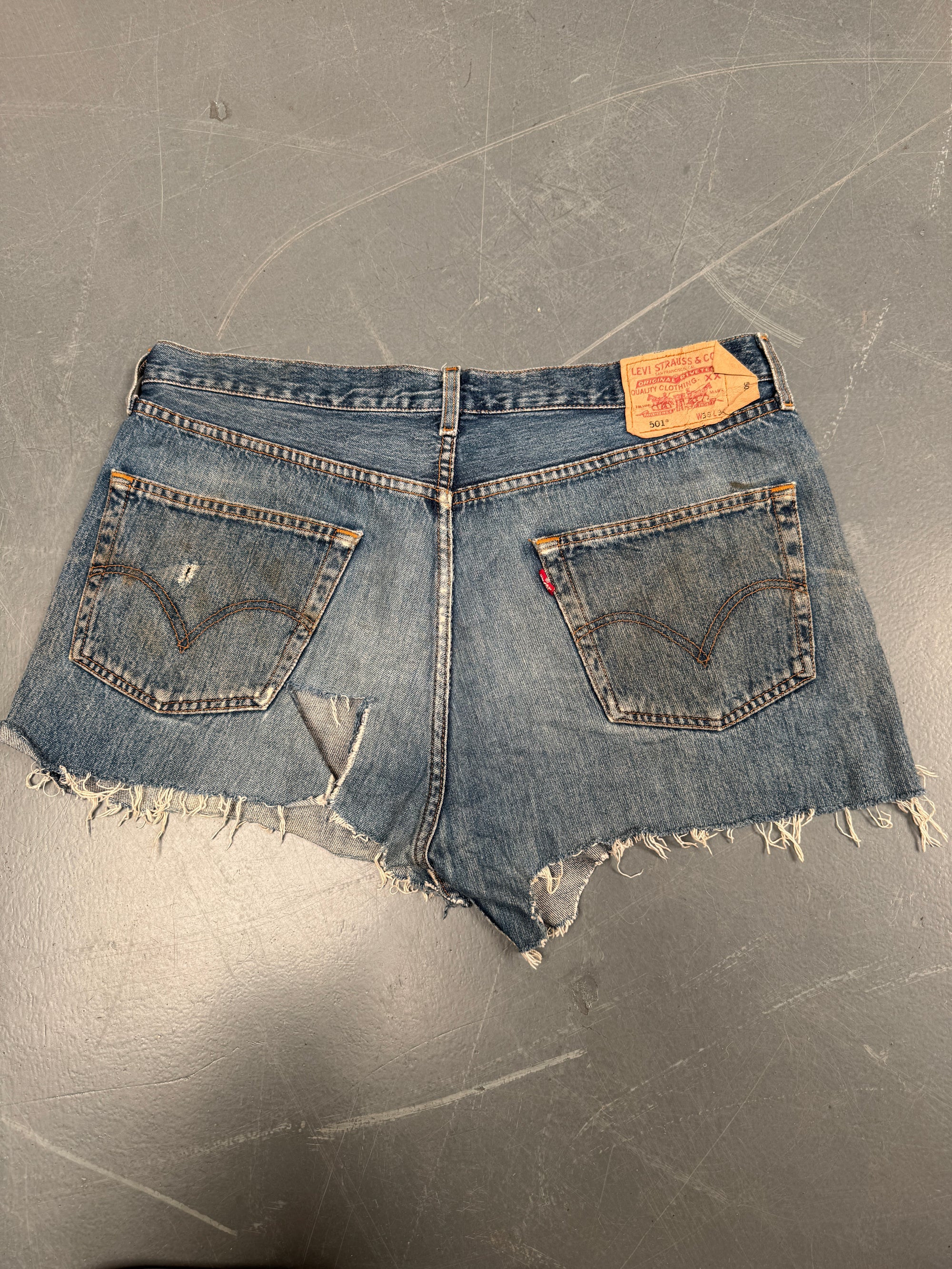 Vintage Ladies Levis Cut Off Denim Shorts - 90s Made - W 38 - SH067