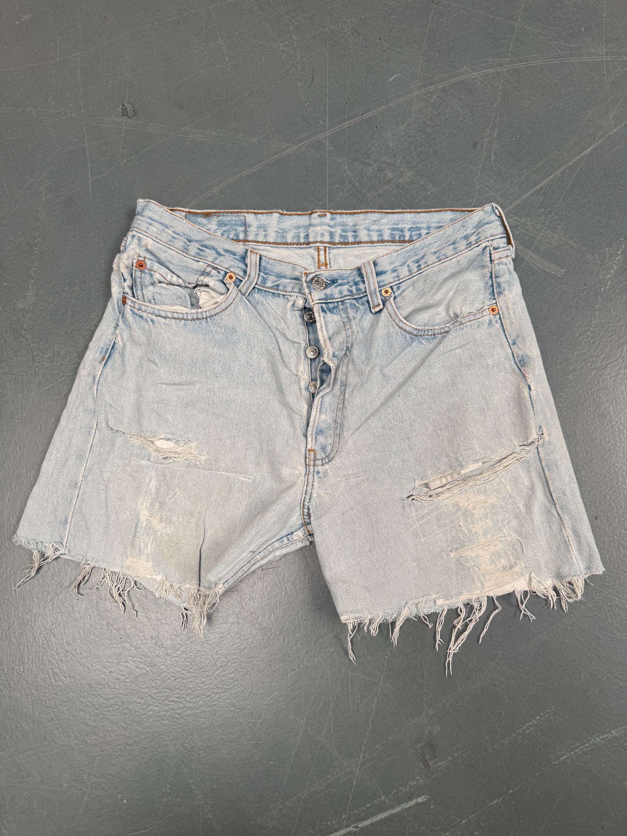 Vintage Ladies Levis Cut Off Denim Shorts - 90s Made - W 30 - SH068