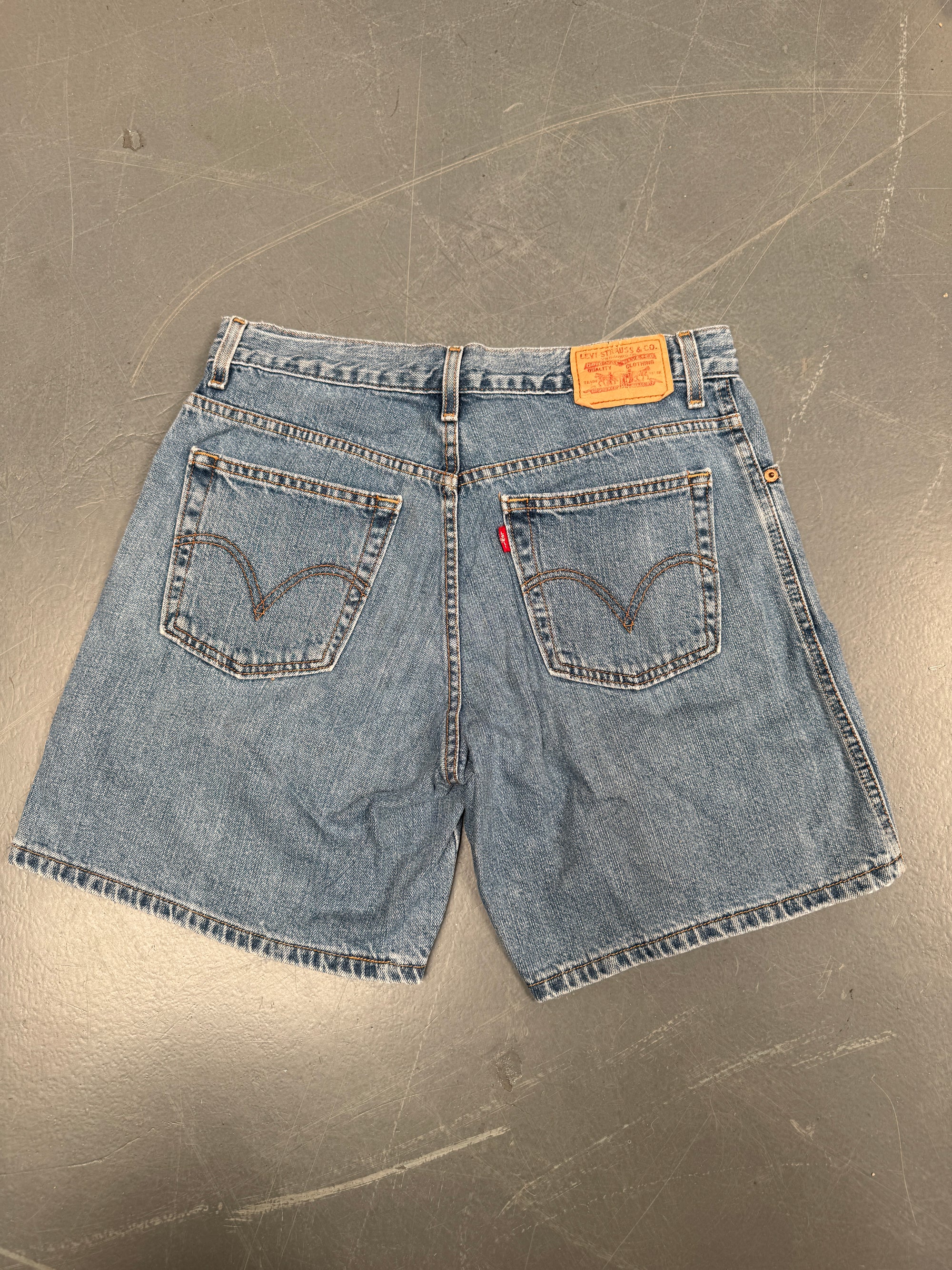 Vintage Ladies Levis Cut Off Denim Shorts - 90s Made - W 30 - SH071