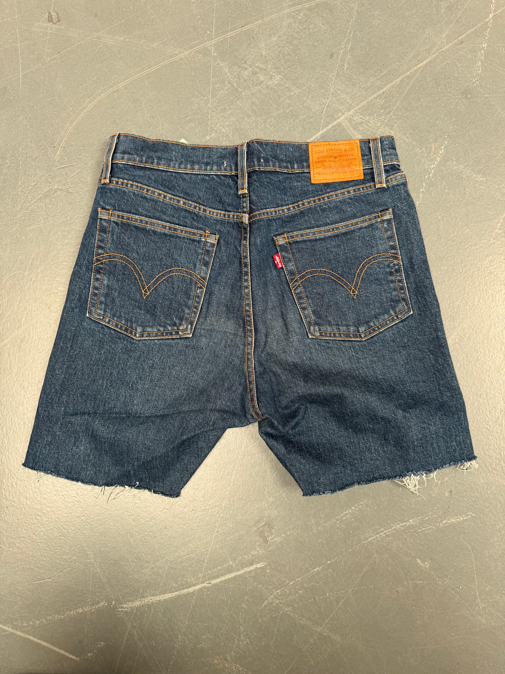 Vintage Ladies Levis Cut Off Denim Shorts - 90s Made - W 30 - SH073