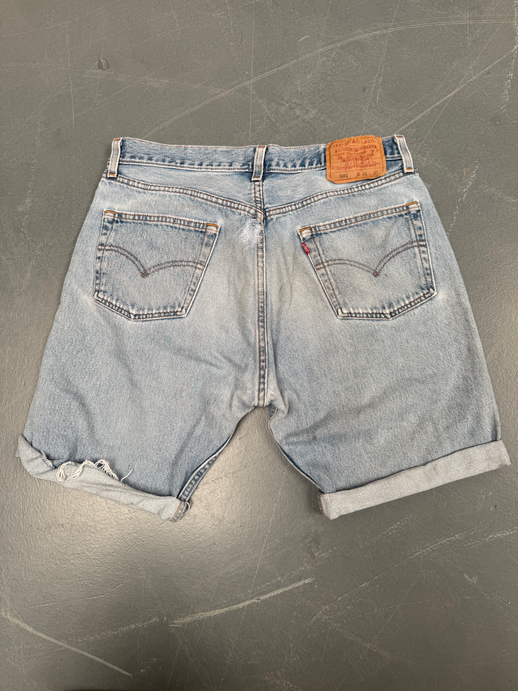 Vintage Ladies Levis Cut Off Denim Shorts - 90s Made - W 32 - SH076