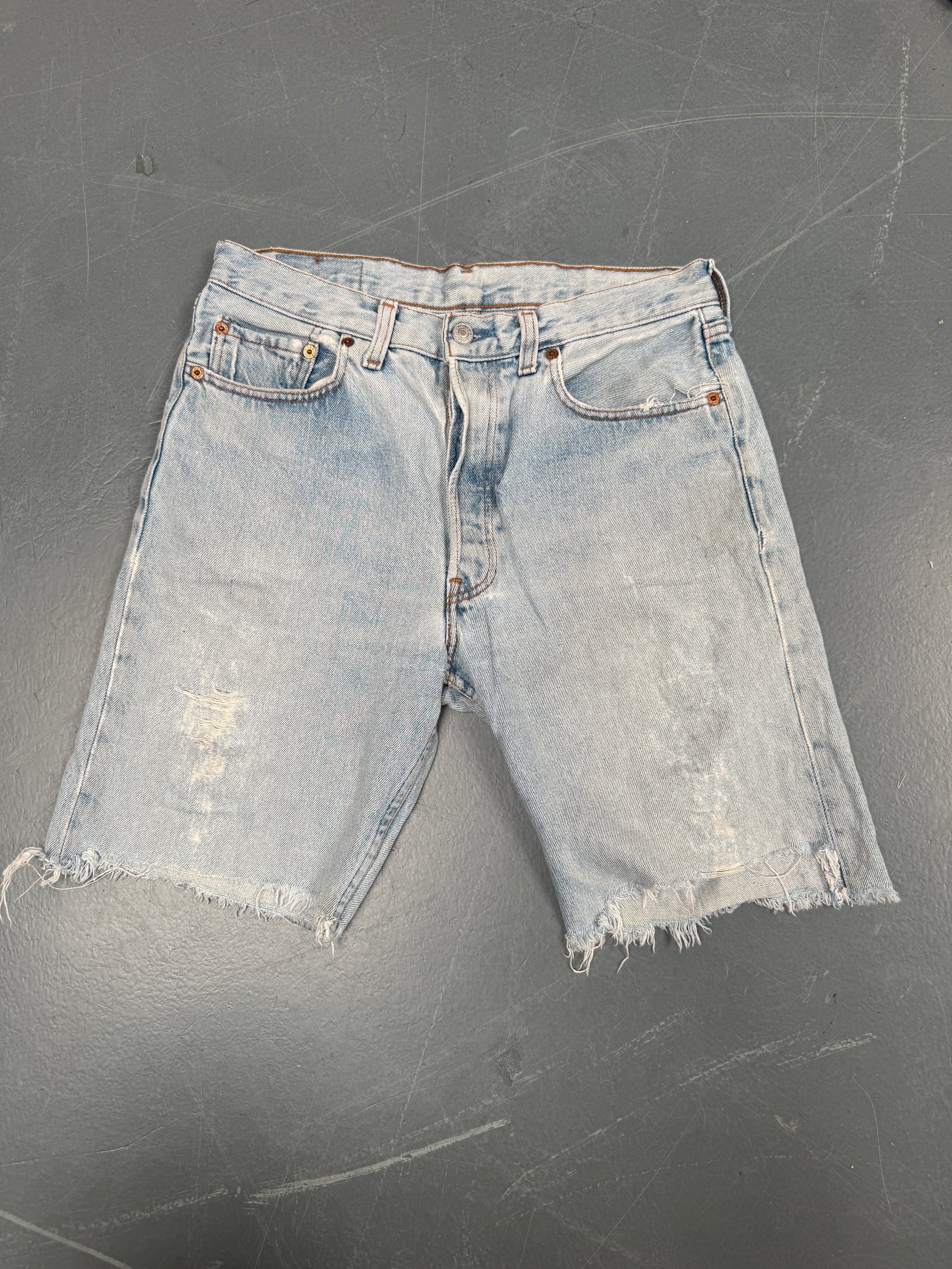 Vintage Ladies Levis Cut Off Denim Shorts - 90s Made - W 30 - SH079