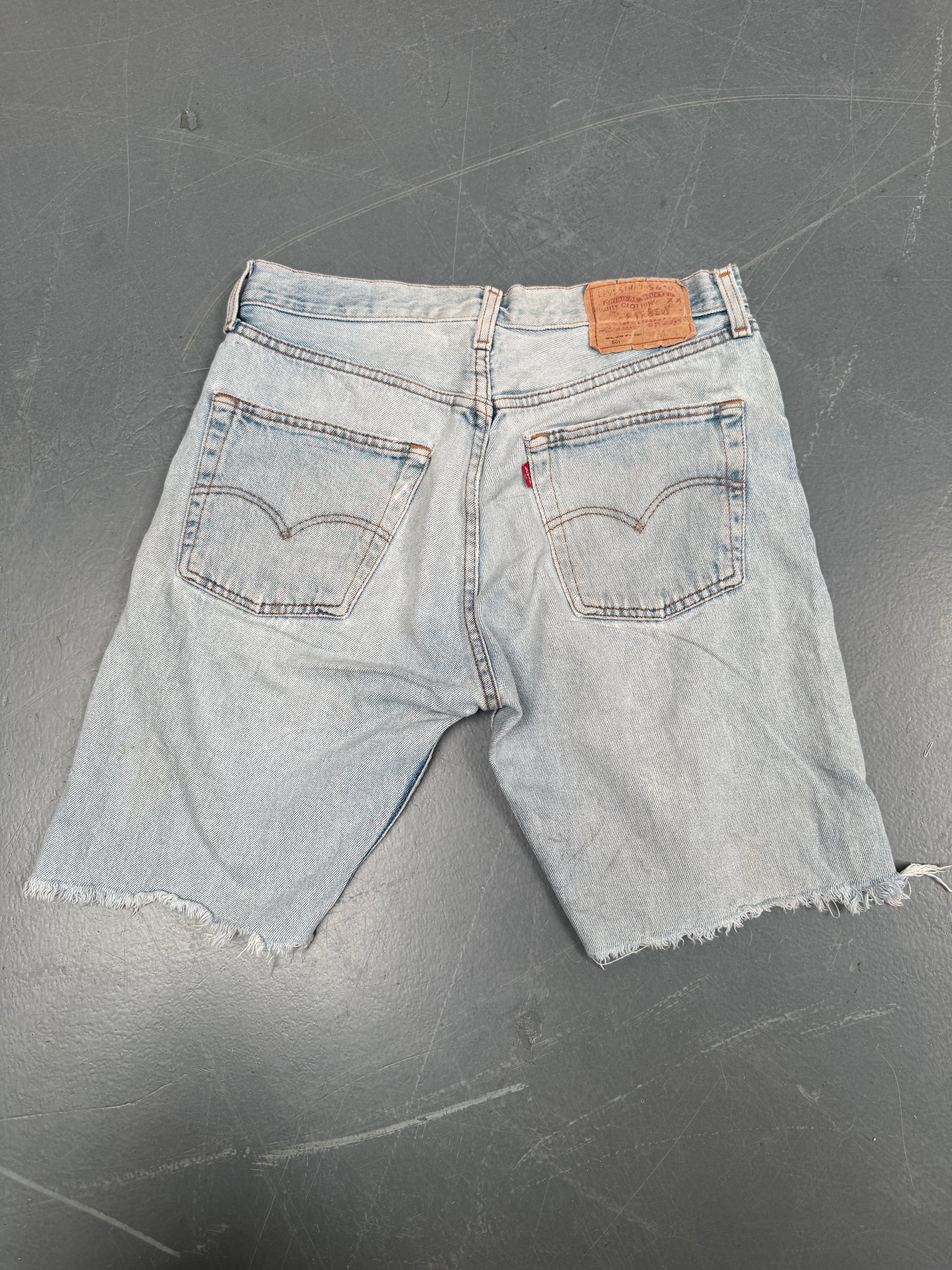 Vintage Ladies Levis Cut Off Denim Shorts - 90s Made - W 30 - SH079