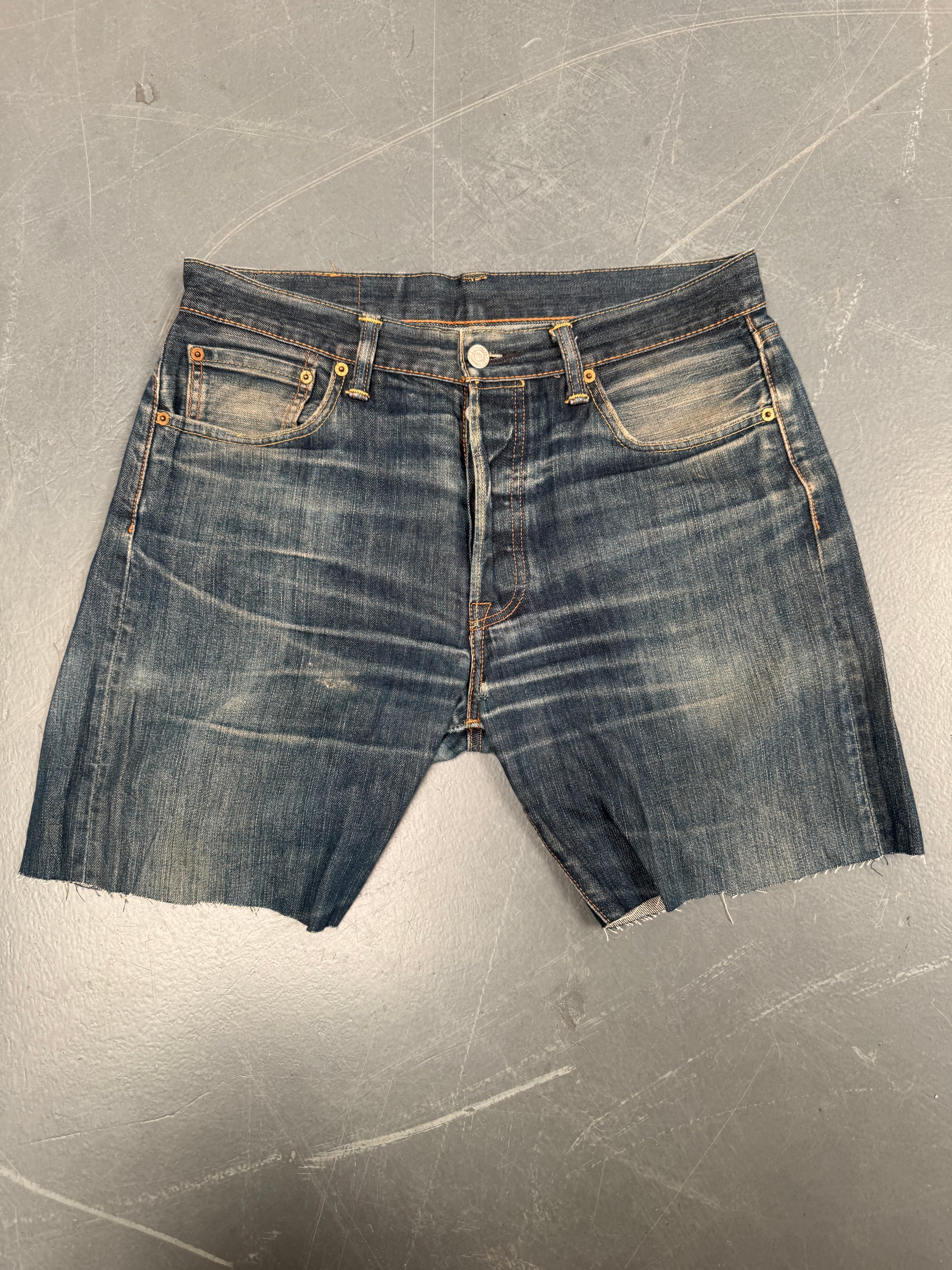 Vintage Ladies Levis Cut Off Denim Shorts - 90s Made - W 32 - SH080