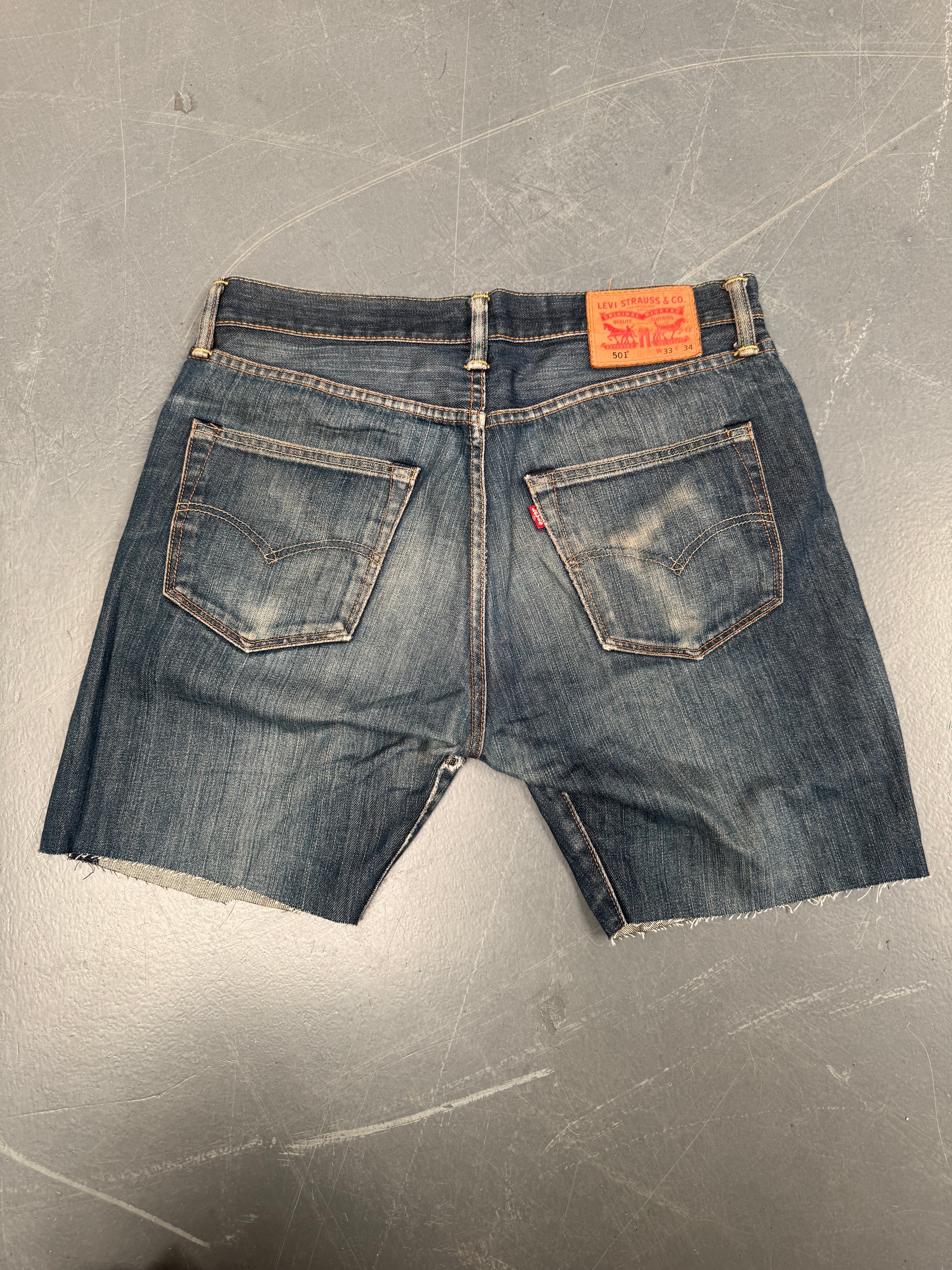 Vintage Ladies Levis Cut Off Denim Shorts - 90s Made - W 32 - SH080