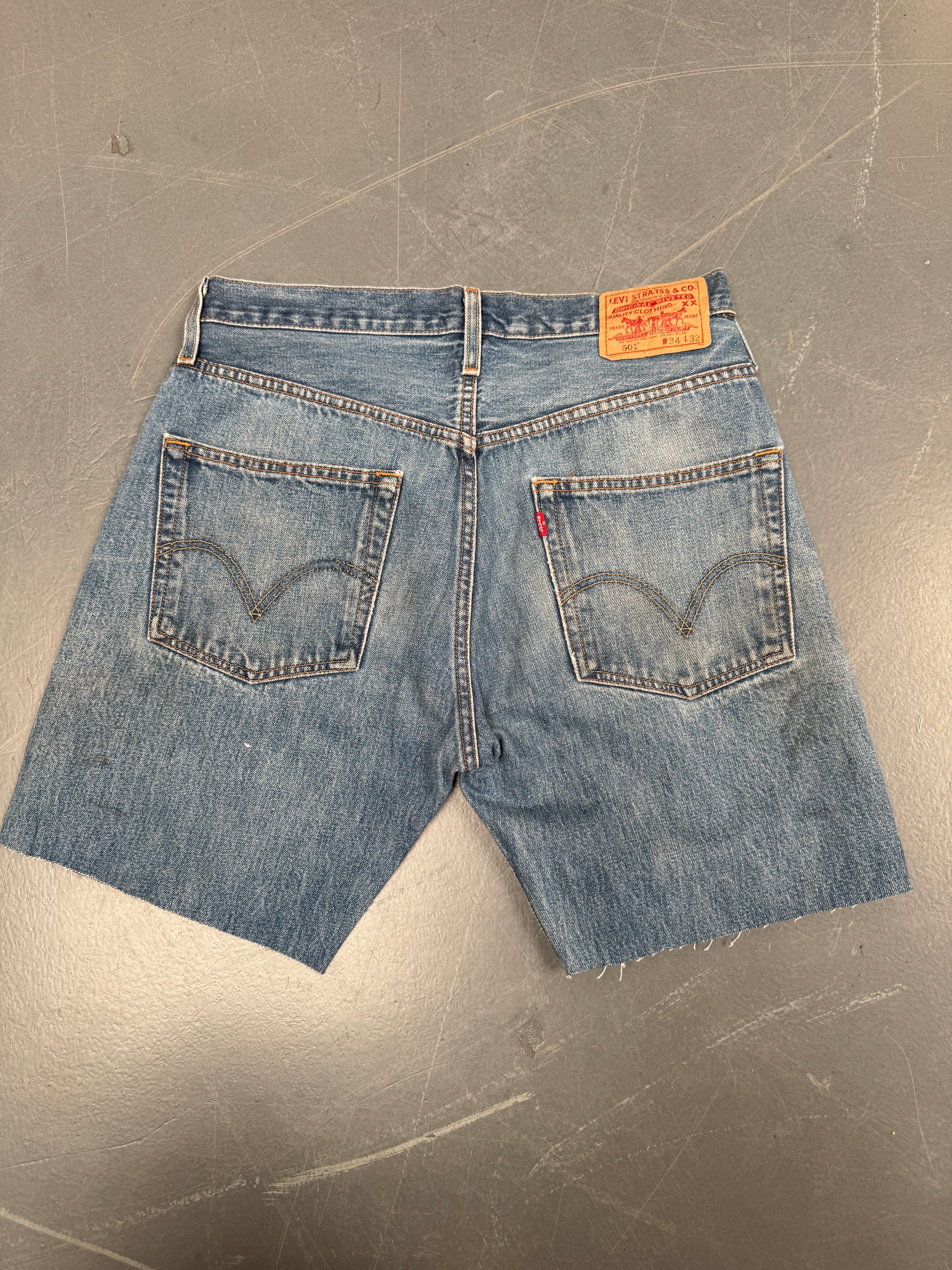 Vintage Ladies Levis Cut Off Denim Shorts - 90s Made - W 32 - SH083