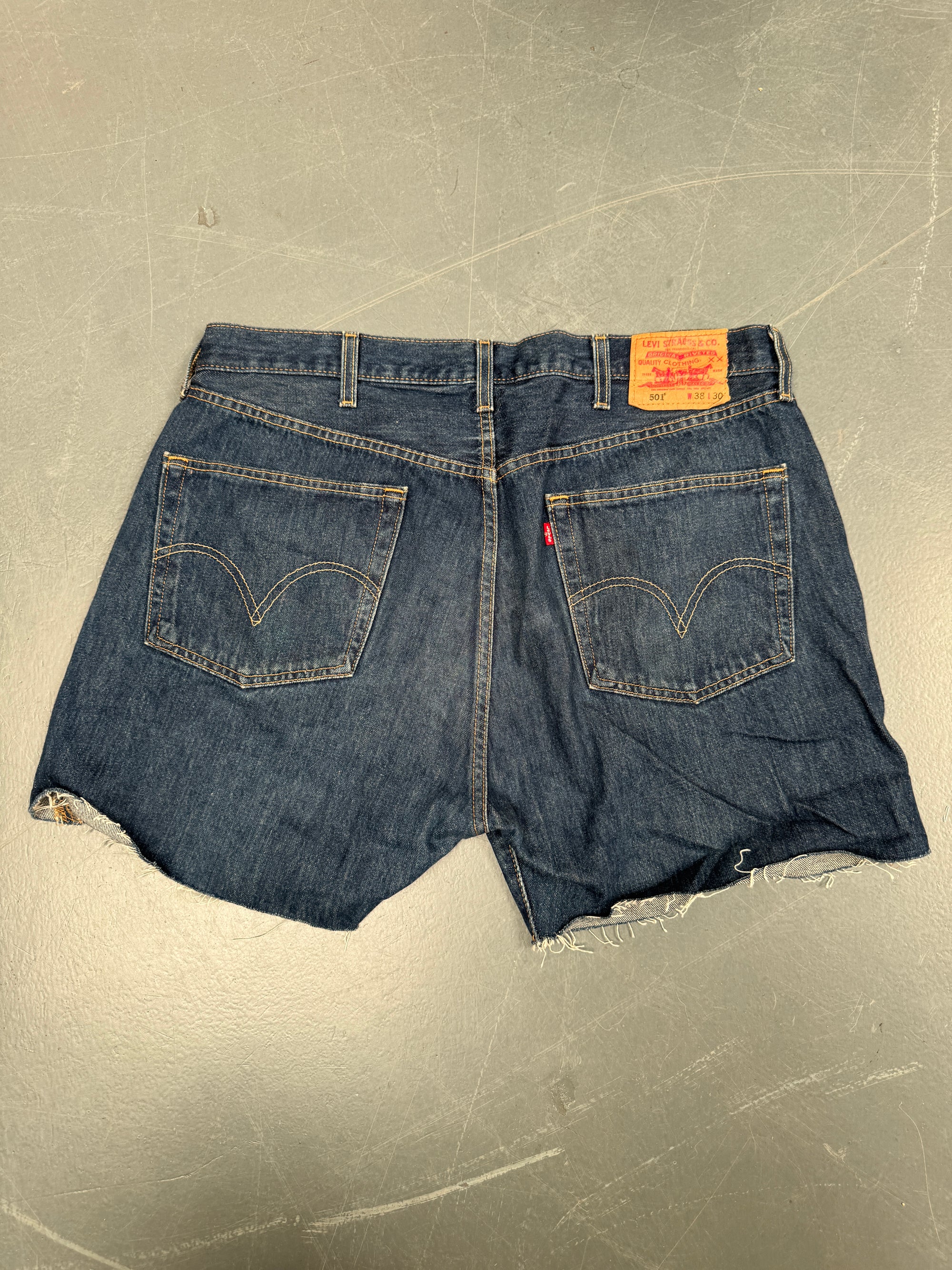 Vintage Ladies Levis Cut Off Denim Shorts - 90s Made - W 36 - SH086