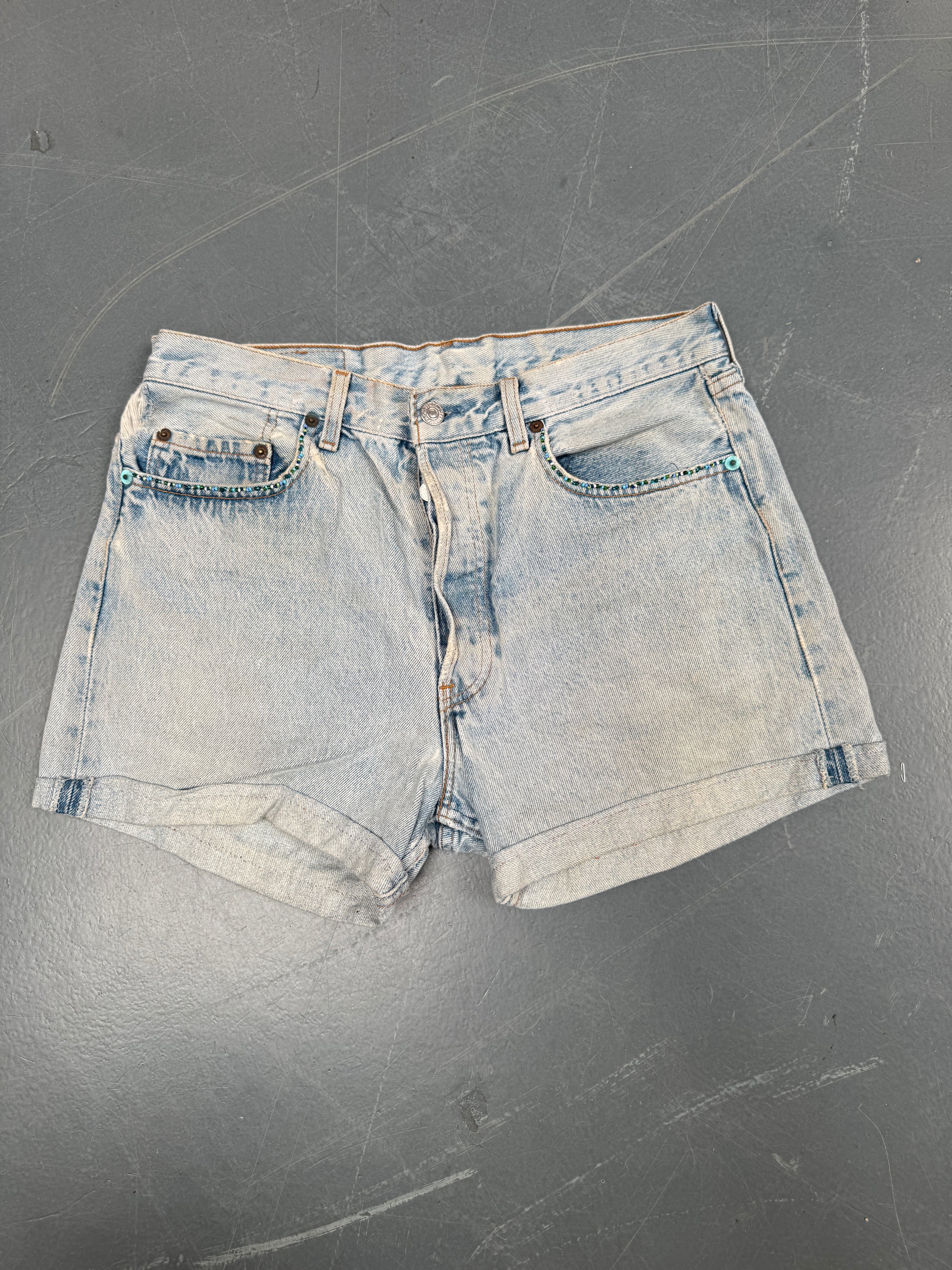 Vintage Ladies Levis Cut Off Denim Shorts - 90s Made - W 30 - SH088