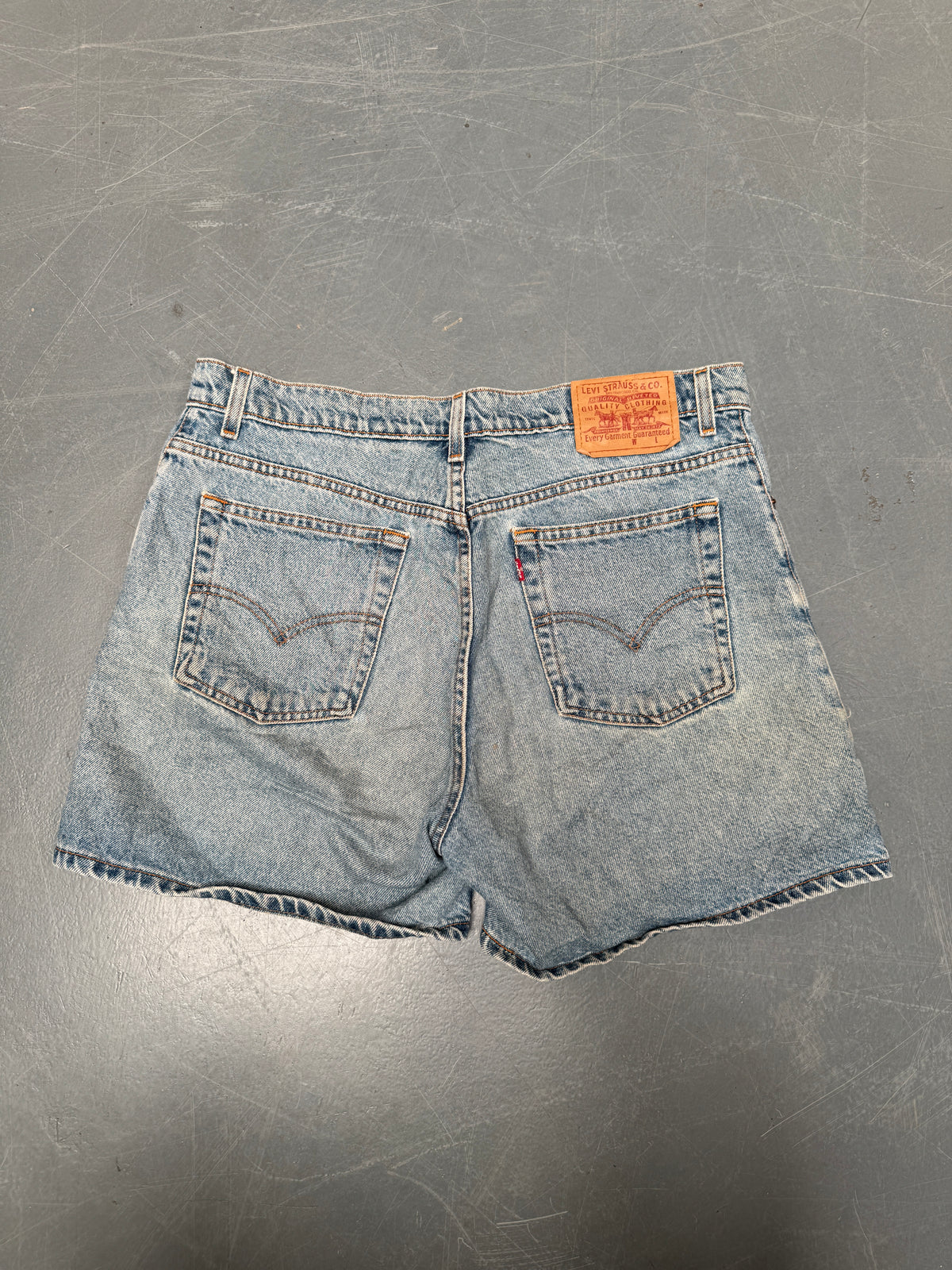 Vintage Levis Cut Off Denim Shorts - 90s Made - W 34 - SH1000