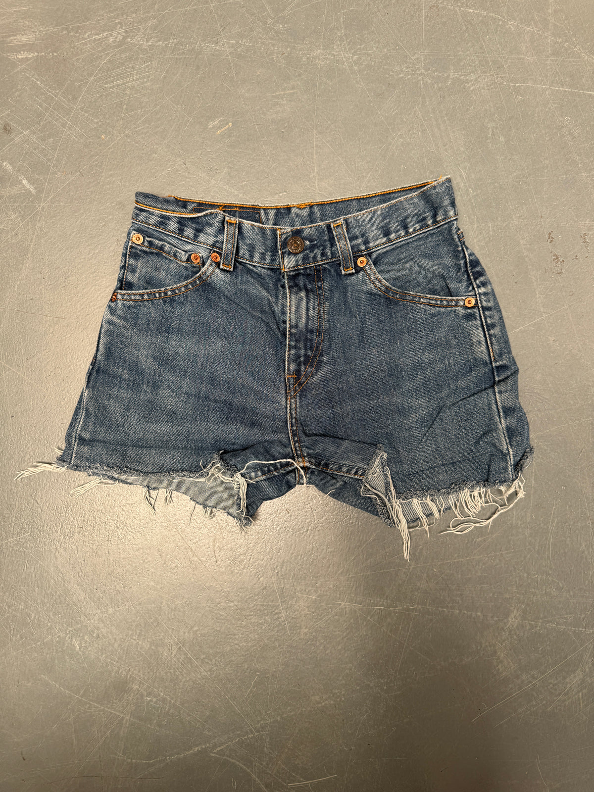 Vintage Levis Cut Off Denim Shorts - 90s Made - W 24 - SH1007