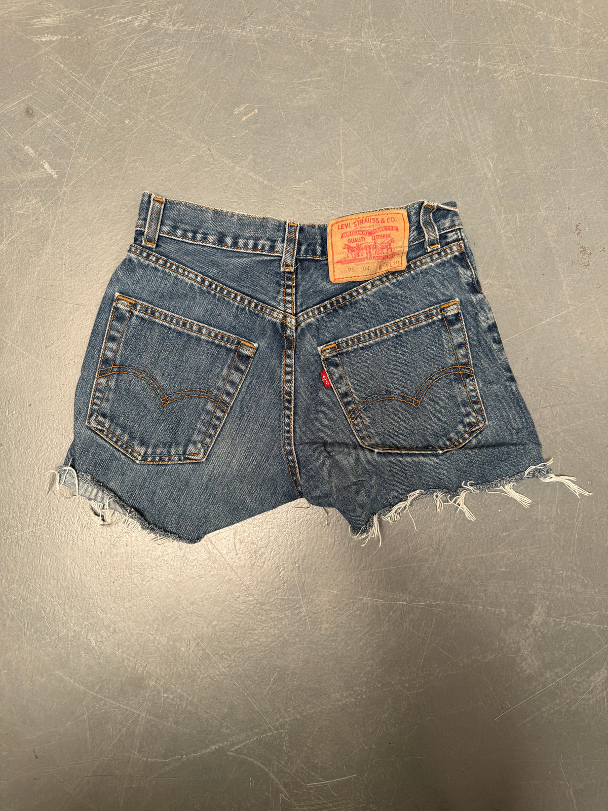 Vintage Levis Cut Off Denim Shorts - 90s Made - W 24 - SH1007