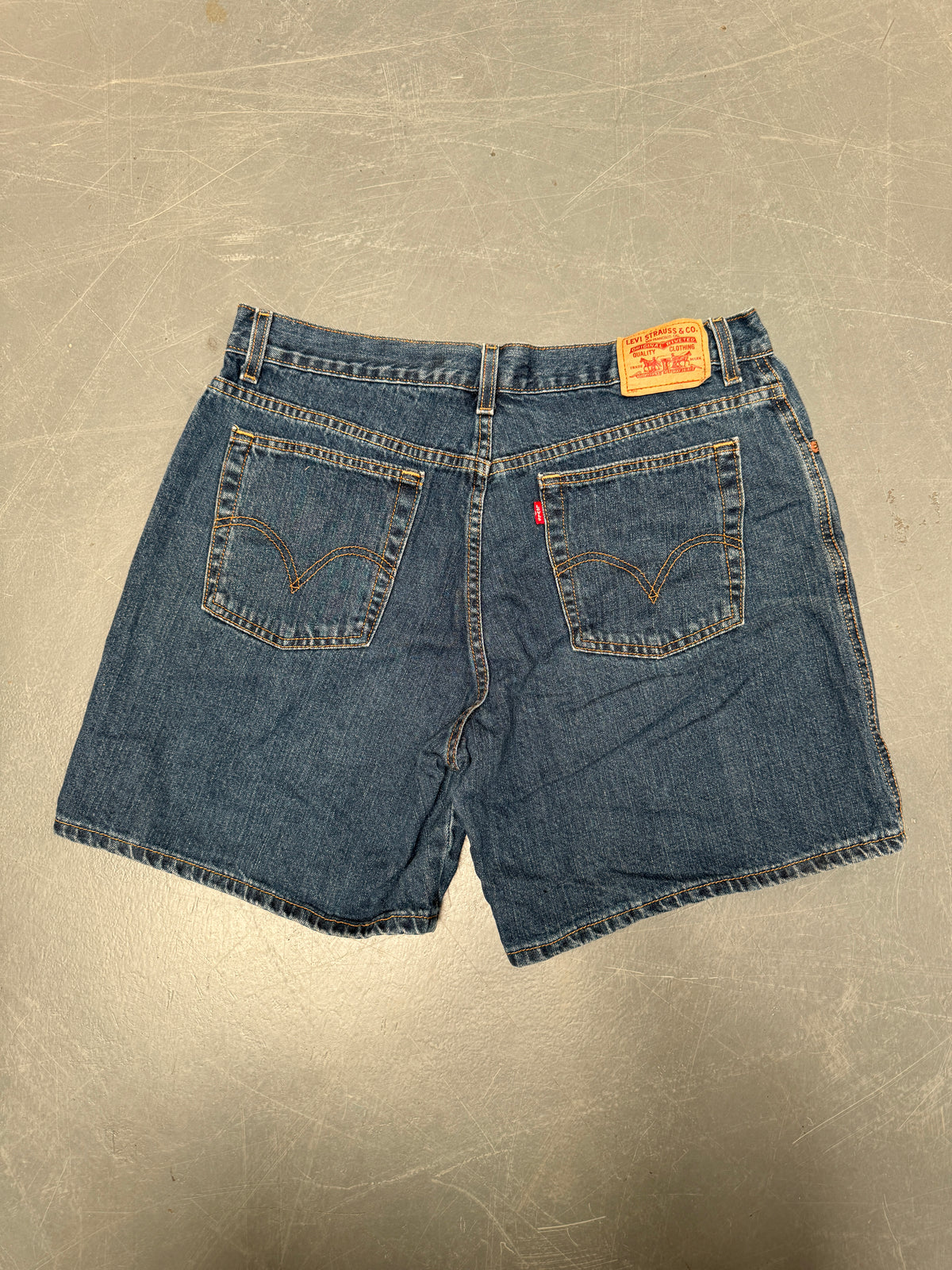 Vintage Levis Cut Off Denim Shorts - 90s Made - W 33 - SH1017