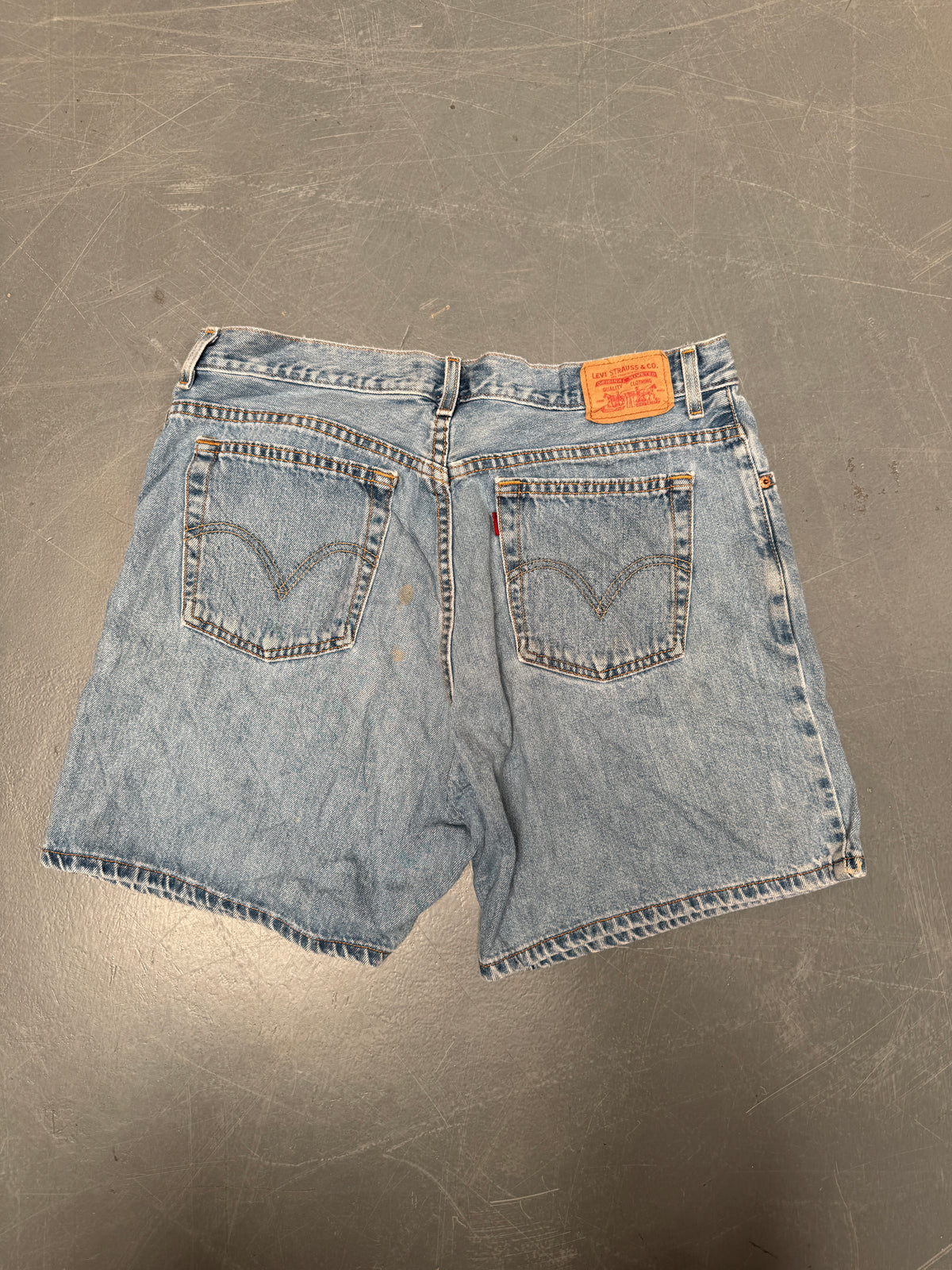 Vintage Levis Cut Off Denim Shorts - 90s Made - W 34 - SH1019