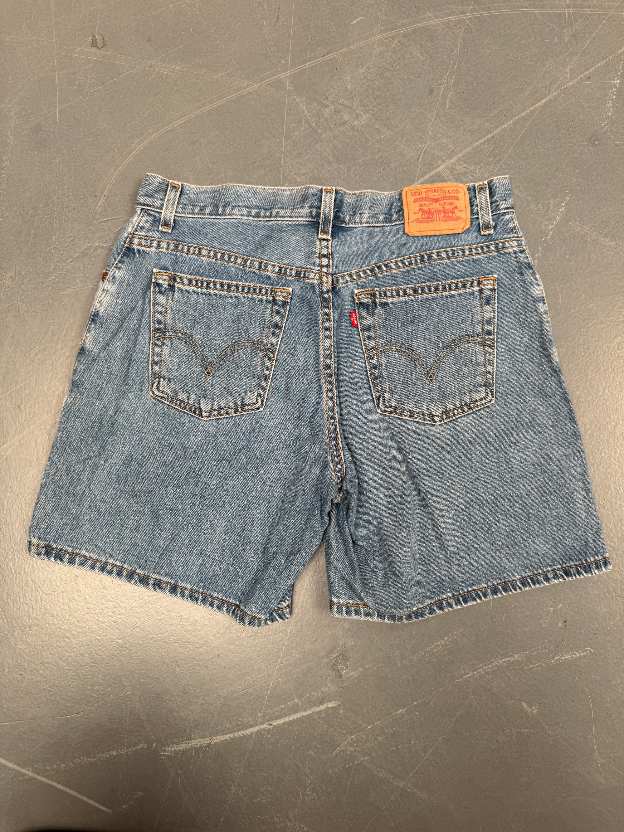 Vintage Ladies Levis Cut Off Denim Shorts - 90s Made - W 32 - SH102