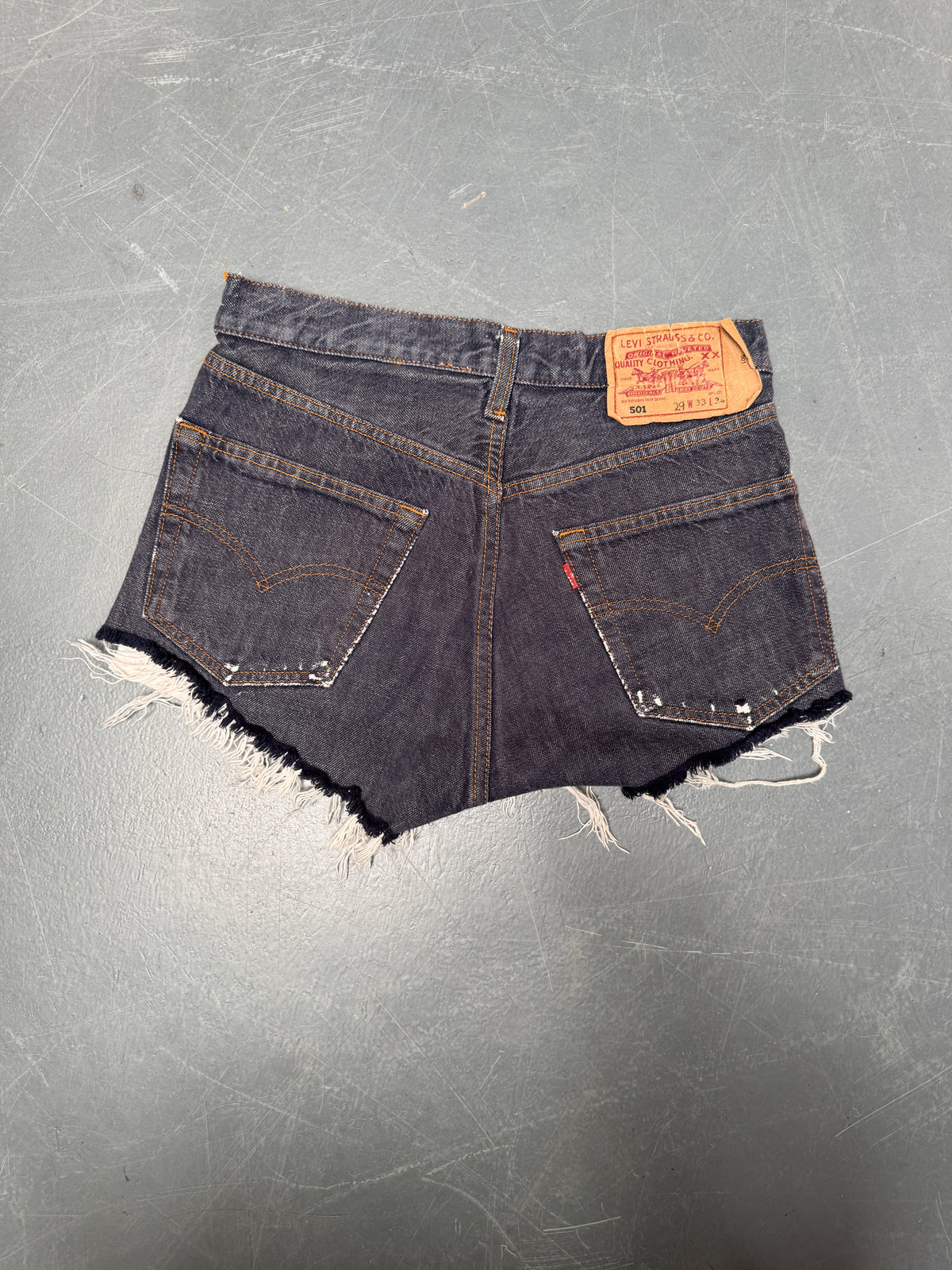 Vintage Levis Cut Off Denim Shorts - 90s Made - W 28 - SH1023