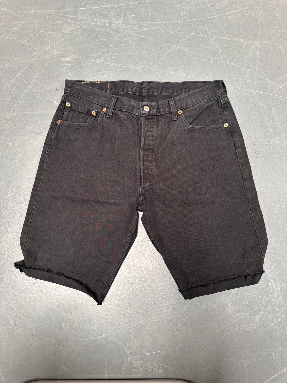 Vintage Levis Cut Off Denim Shorts - 90s Made - W 34 - SH1029